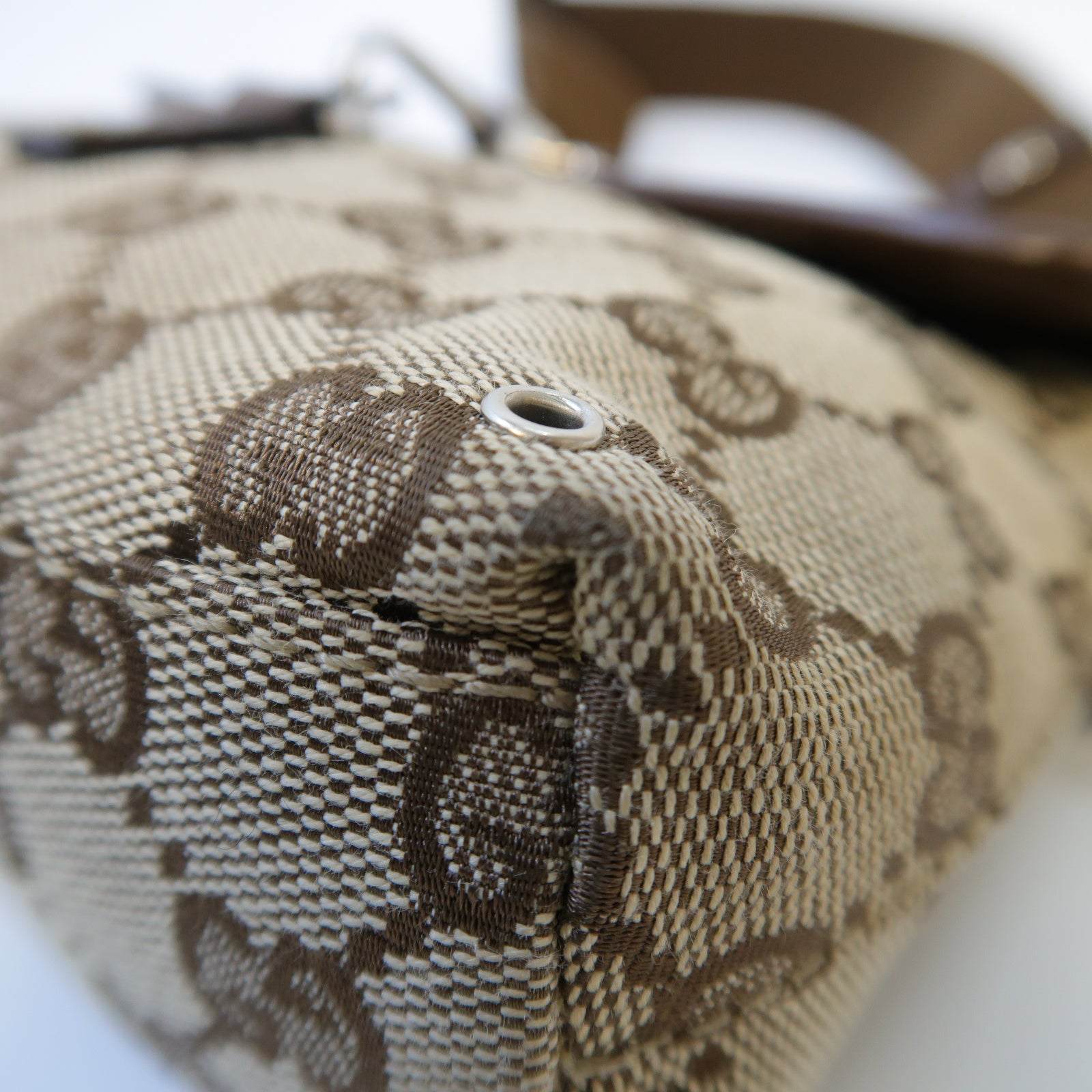 GUCCI 帆布Waist Bag銀扣腰包啡色