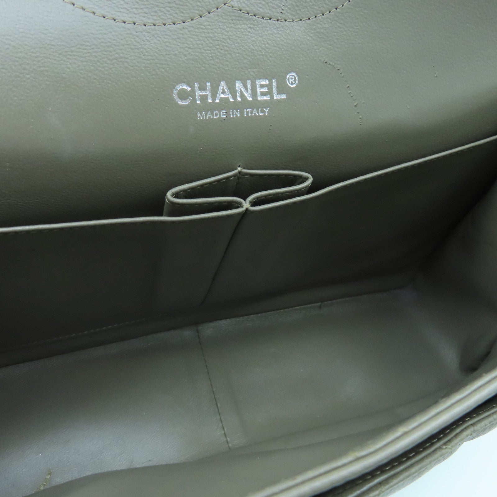 CHANEL 牛皮皮革Classic Jumbo Double Flat銀扣肩背袋淺褐色