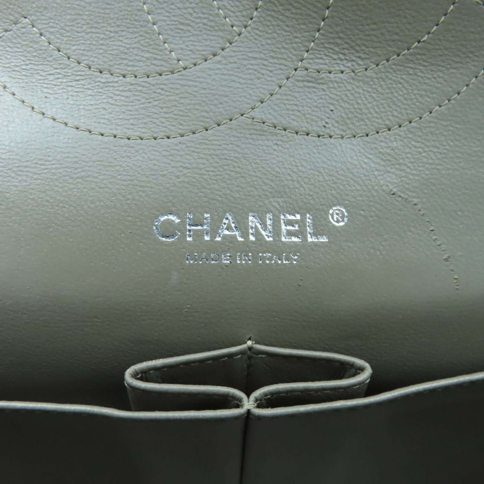 CHANEL 牛皮皮革Classic Jumbo Double Flat銀扣肩背袋淺褐色