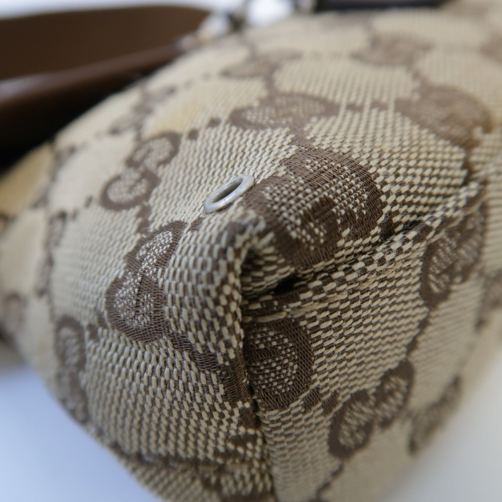 GUCCI 帆布Waist Bag銀扣腰包啡色