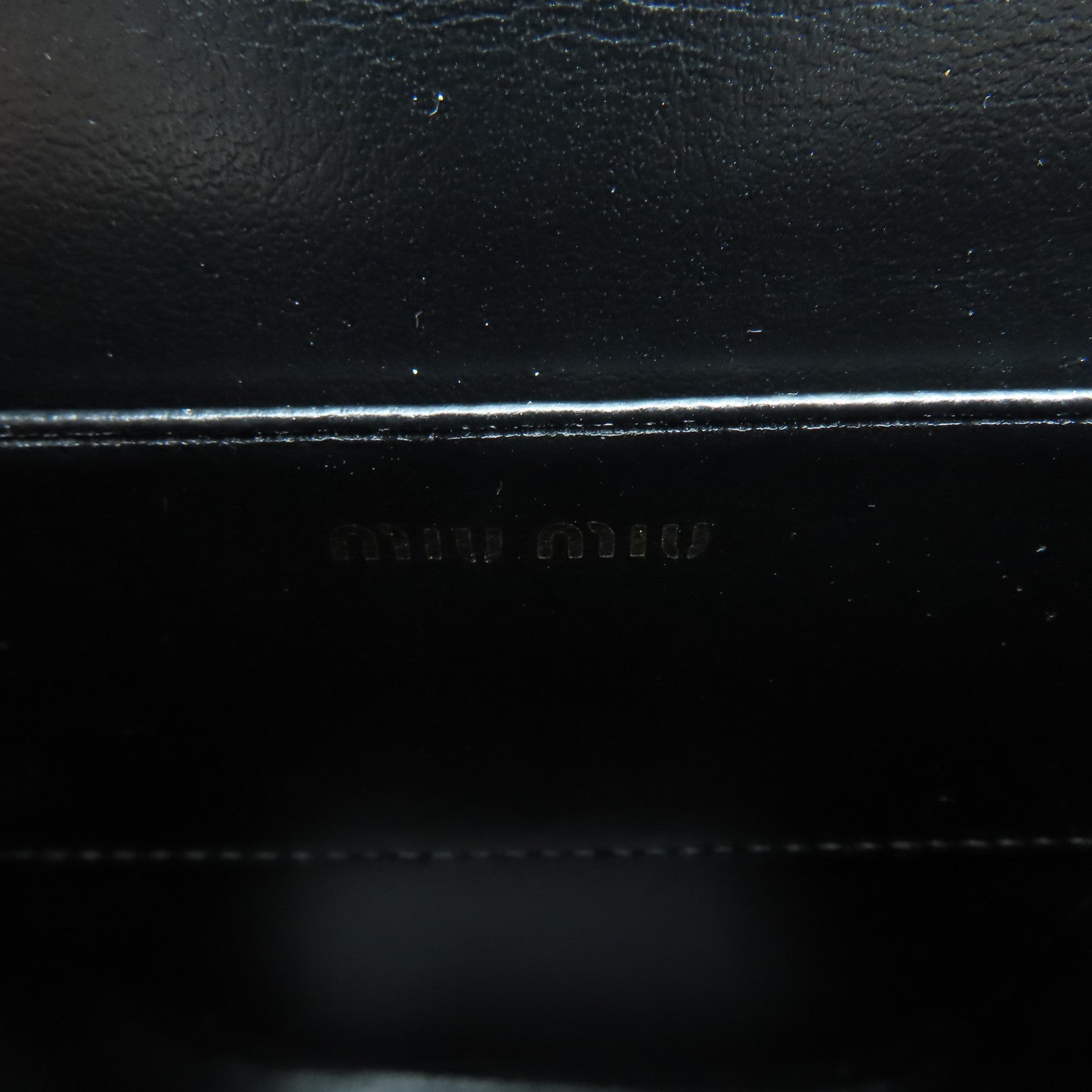 Miu Miu 牛皮皮革Chain Shoulder金扣鏈帶肩背袋黑色