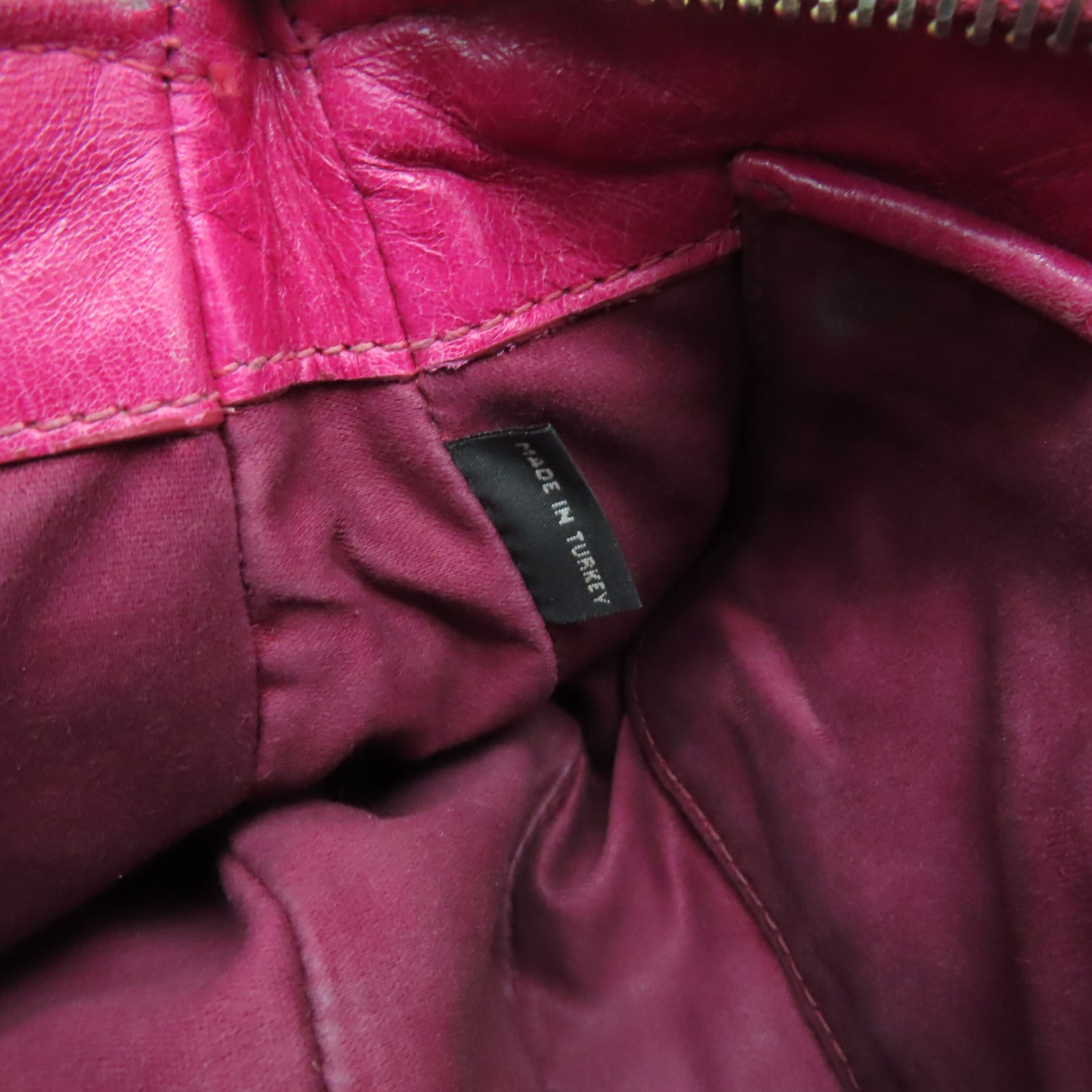 Miu Miu 牛皮皮革Shoulder Bag金扣肩背袋粉紅色