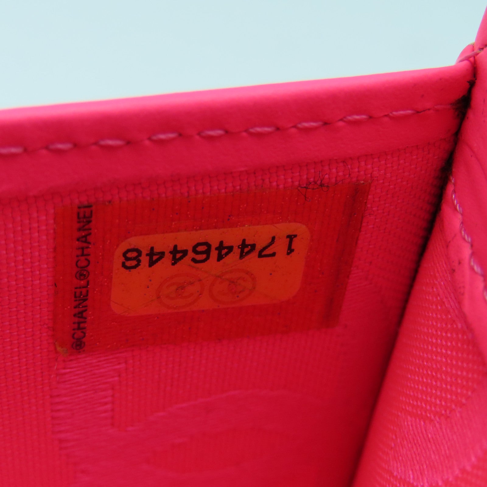 CHANEL 牛皮皮革Cambon Line Wallet长钱包黑色/粉红色