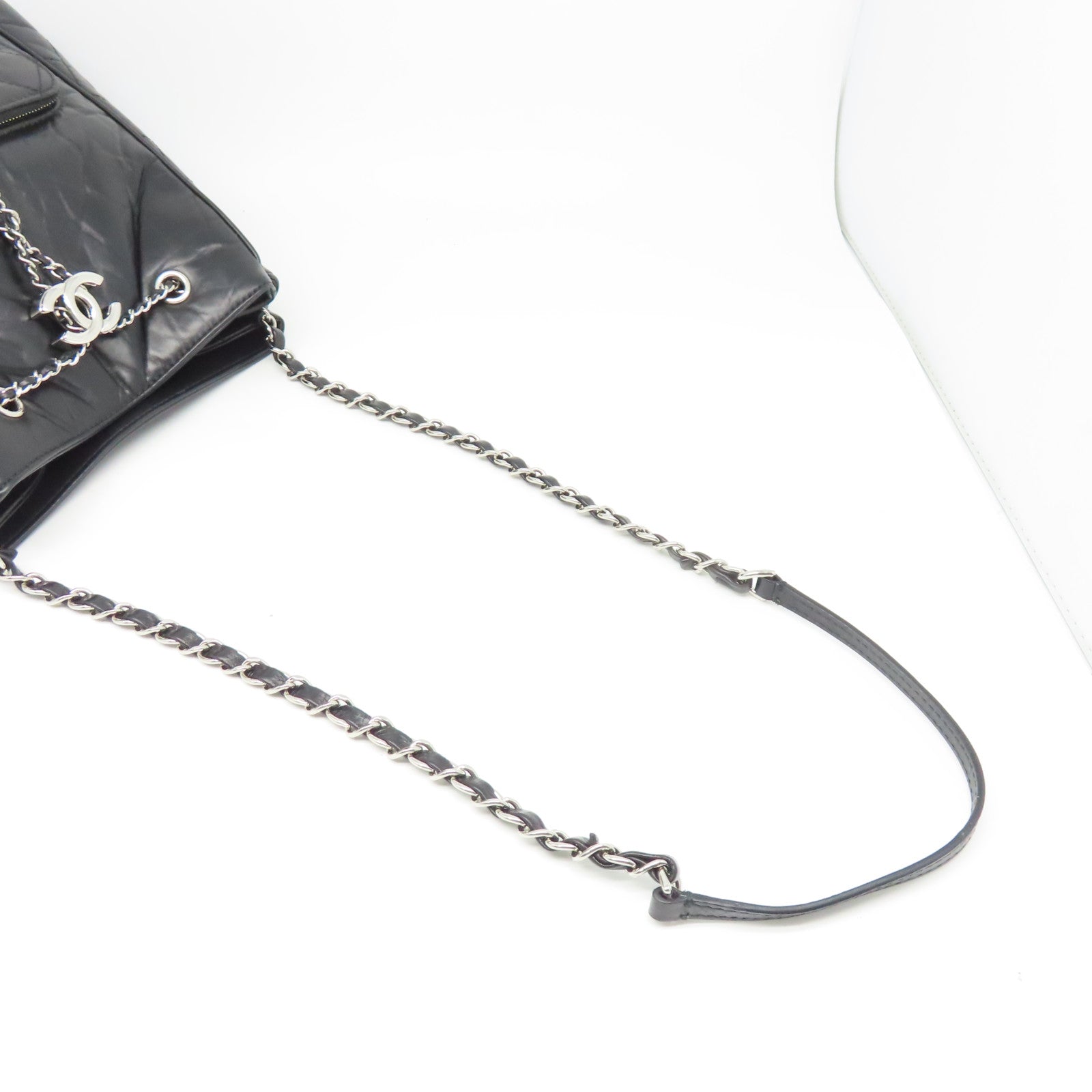 CHANEL 菱格牛皮皮革Chain Shoulder銀扣鏈帶肩背袋黑色