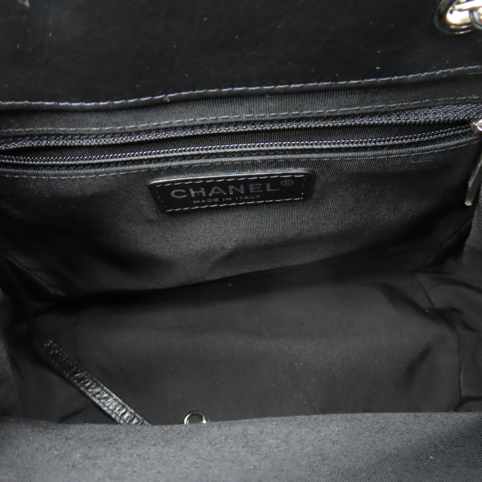 CHANEL 菱格牛皮皮革Chain Shoulder銀扣鏈帶肩背袋黑色