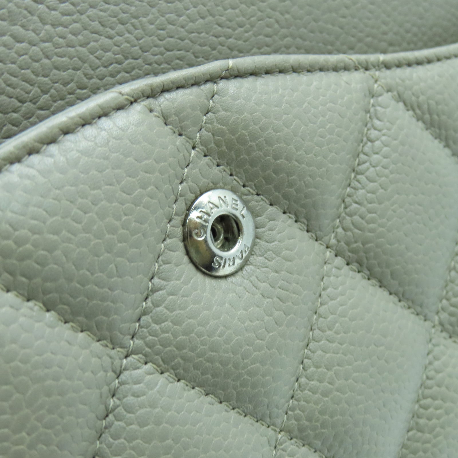 CHANEL 牛皮皮革Classic Jumbo Double Flat銀扣肩背袋淺褐色