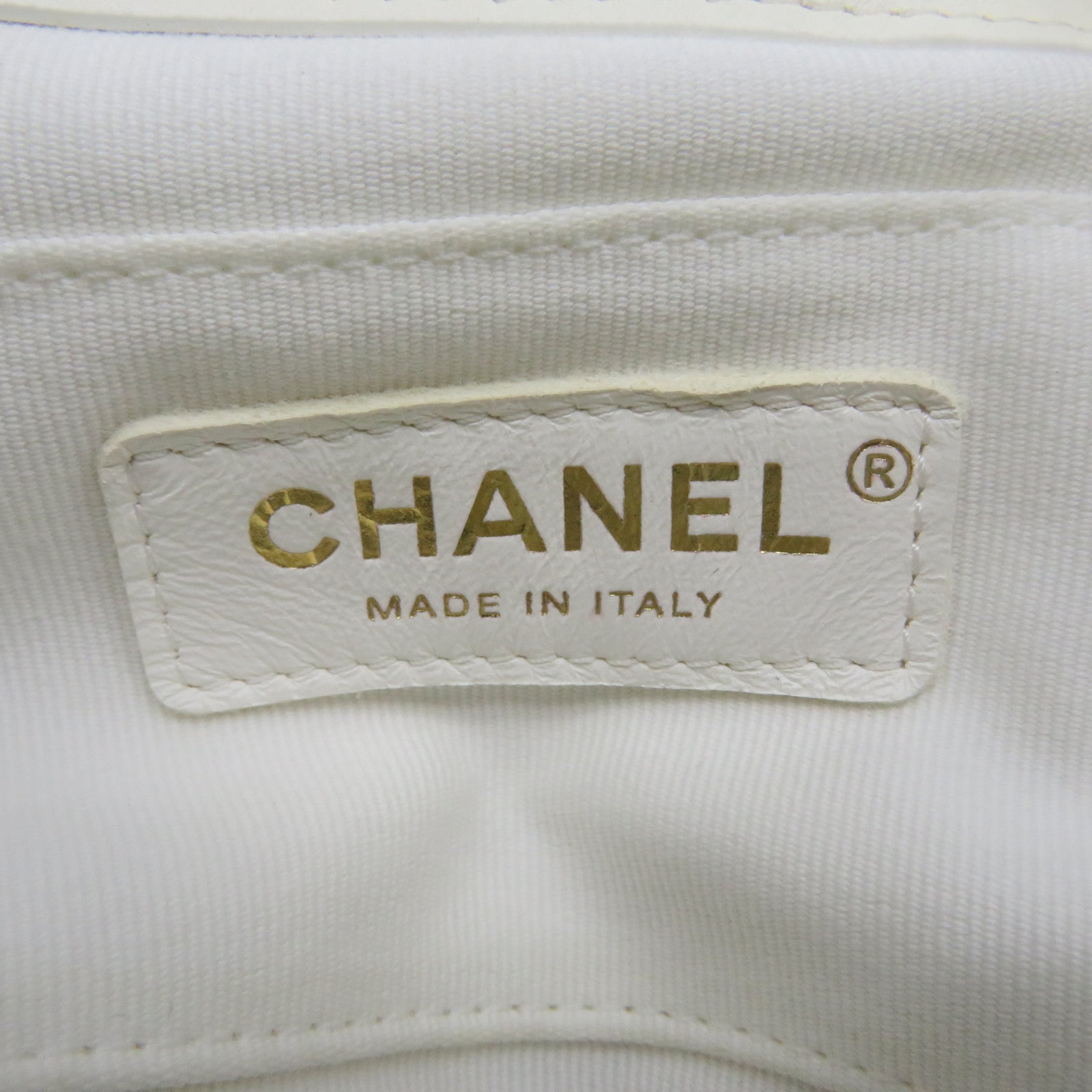 CHANEL菱格牛皮皮革Backpack金扣链带背包米白色