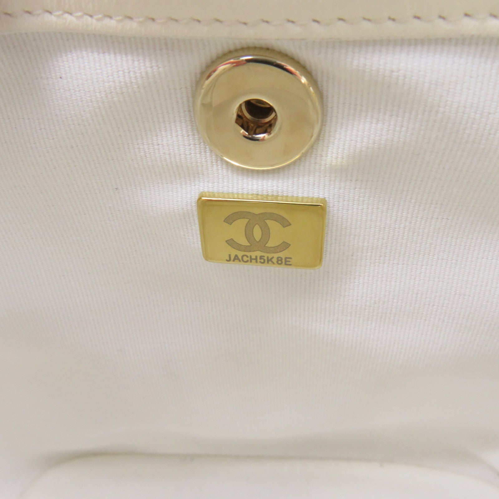 CHANEL菱格牛皮皮革Backpack金扣链带背包米白色