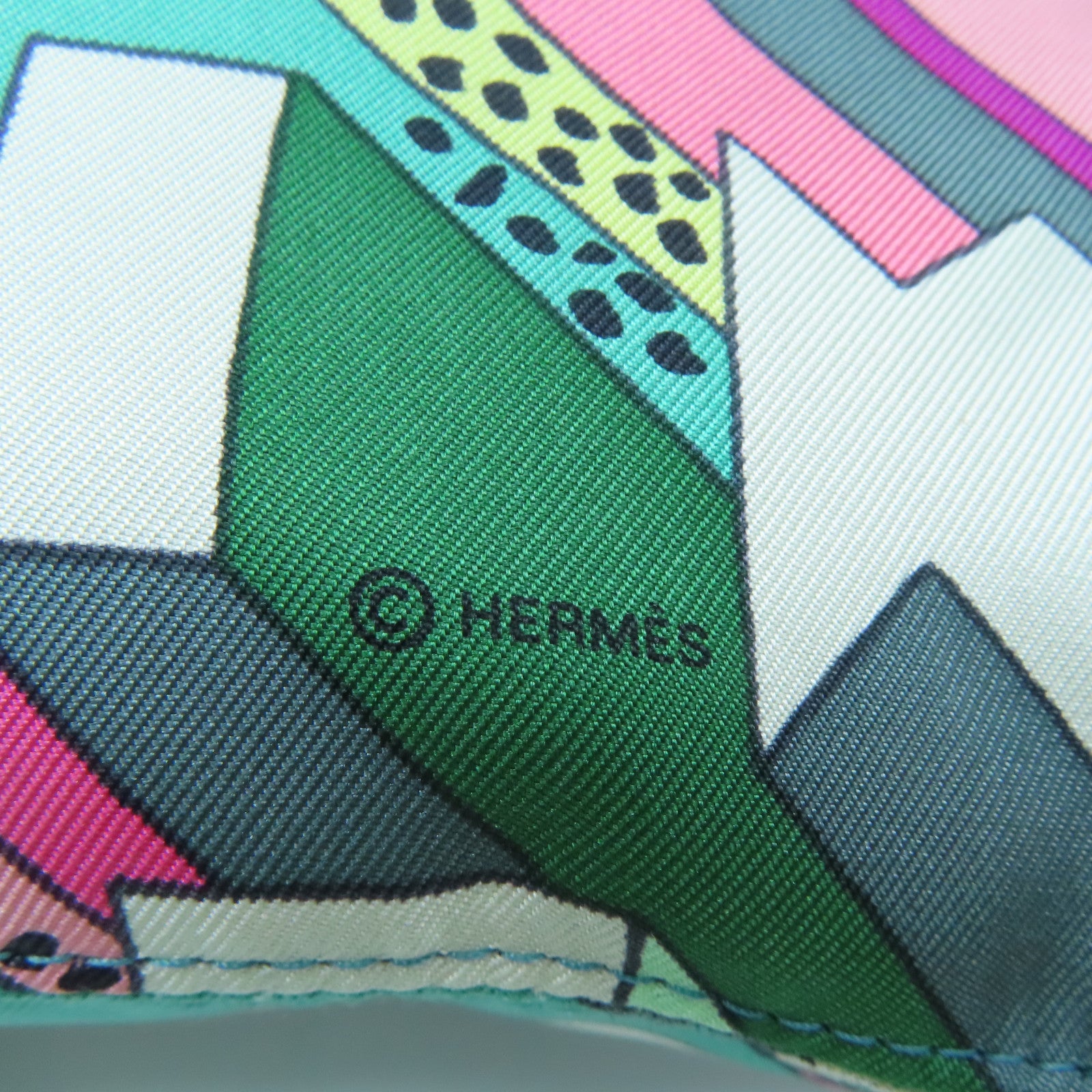 HERMES 丝质Silky City 33银扣肩背袋彩色