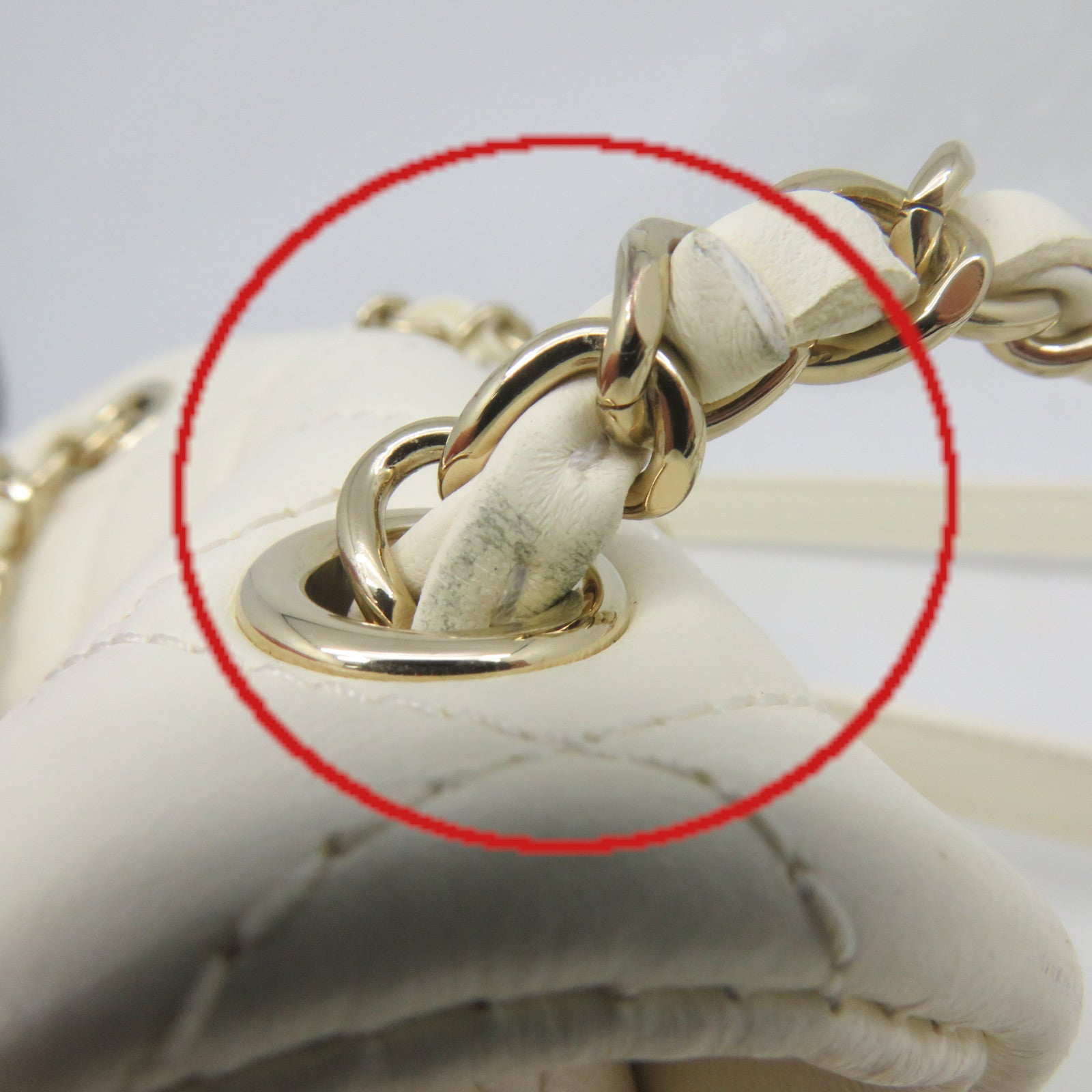 CHANEL菱格牛皮皮革Backpack金扣链带背包米白色