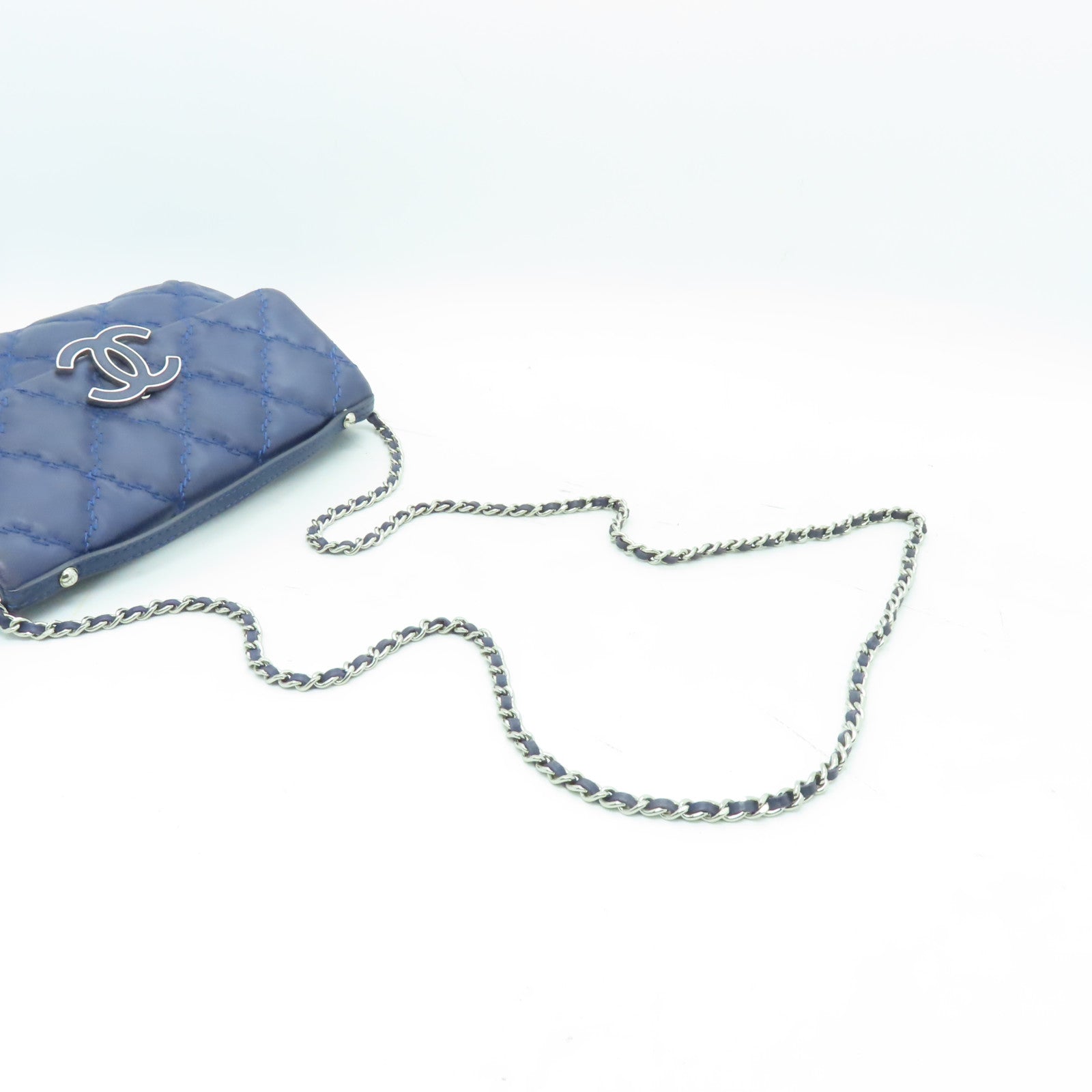 CHANEL 菱格牛皮皮革Hamptons Clutch銀扣手挽肩背兩用袋藍色