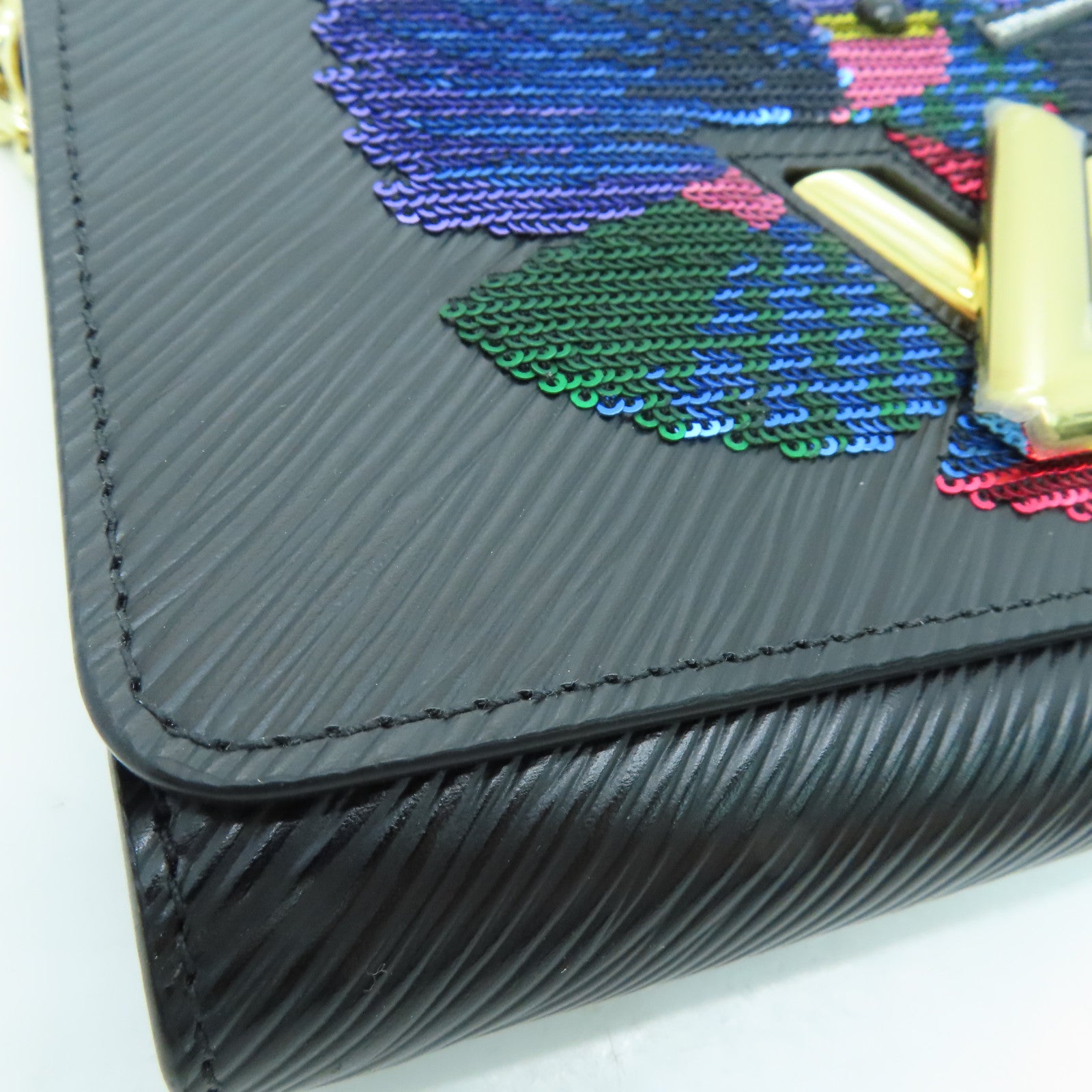 LOUIS VUITTON Epi Twist Sequin Bird金扣链带肩背袋黑色
