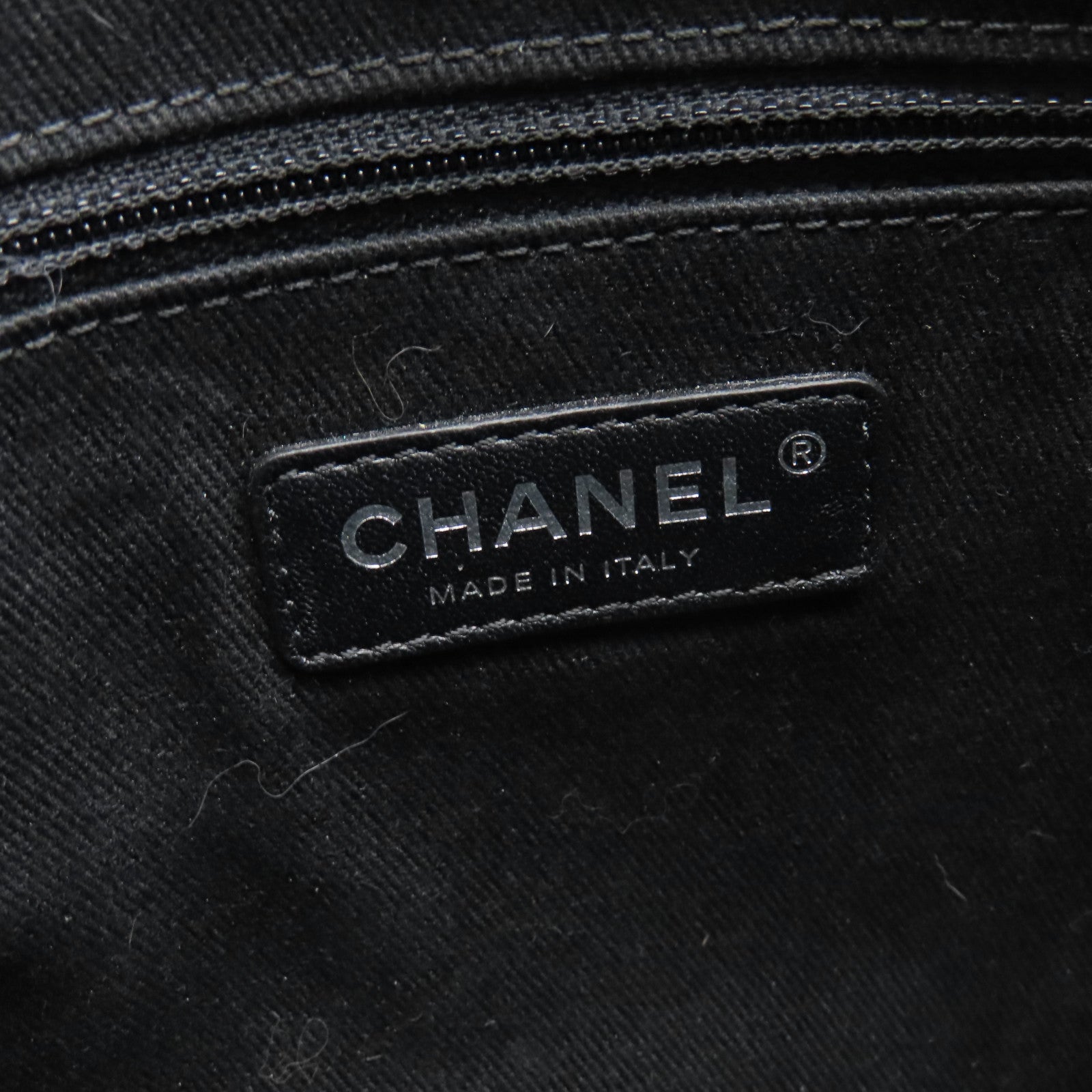 CHANEL 菱格牛皮皮革Chain Shoulder銀扣鏈帶肩背袋黑色