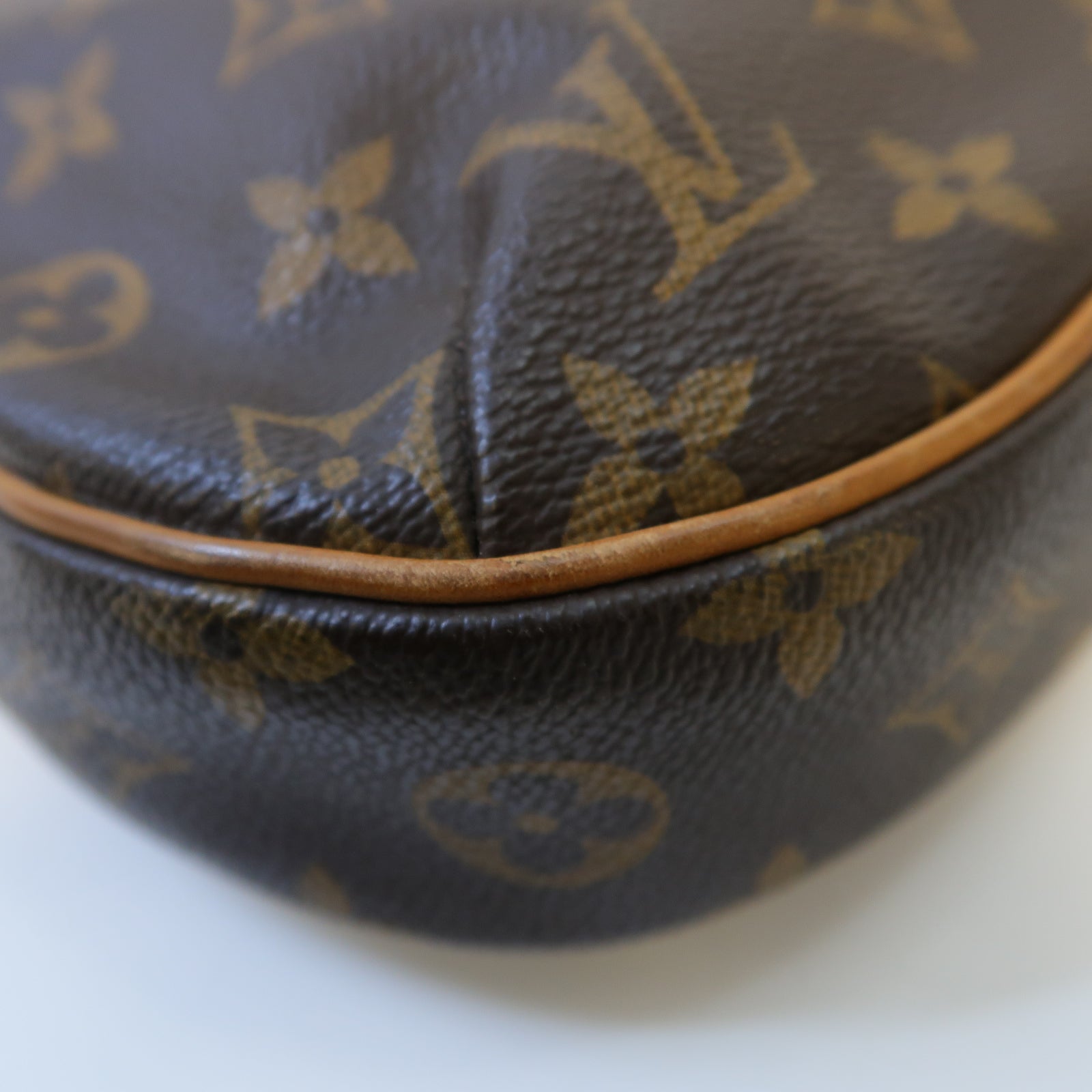 LOUIS VUITTON Monogram Odeon PM金扣肩背袋啡色