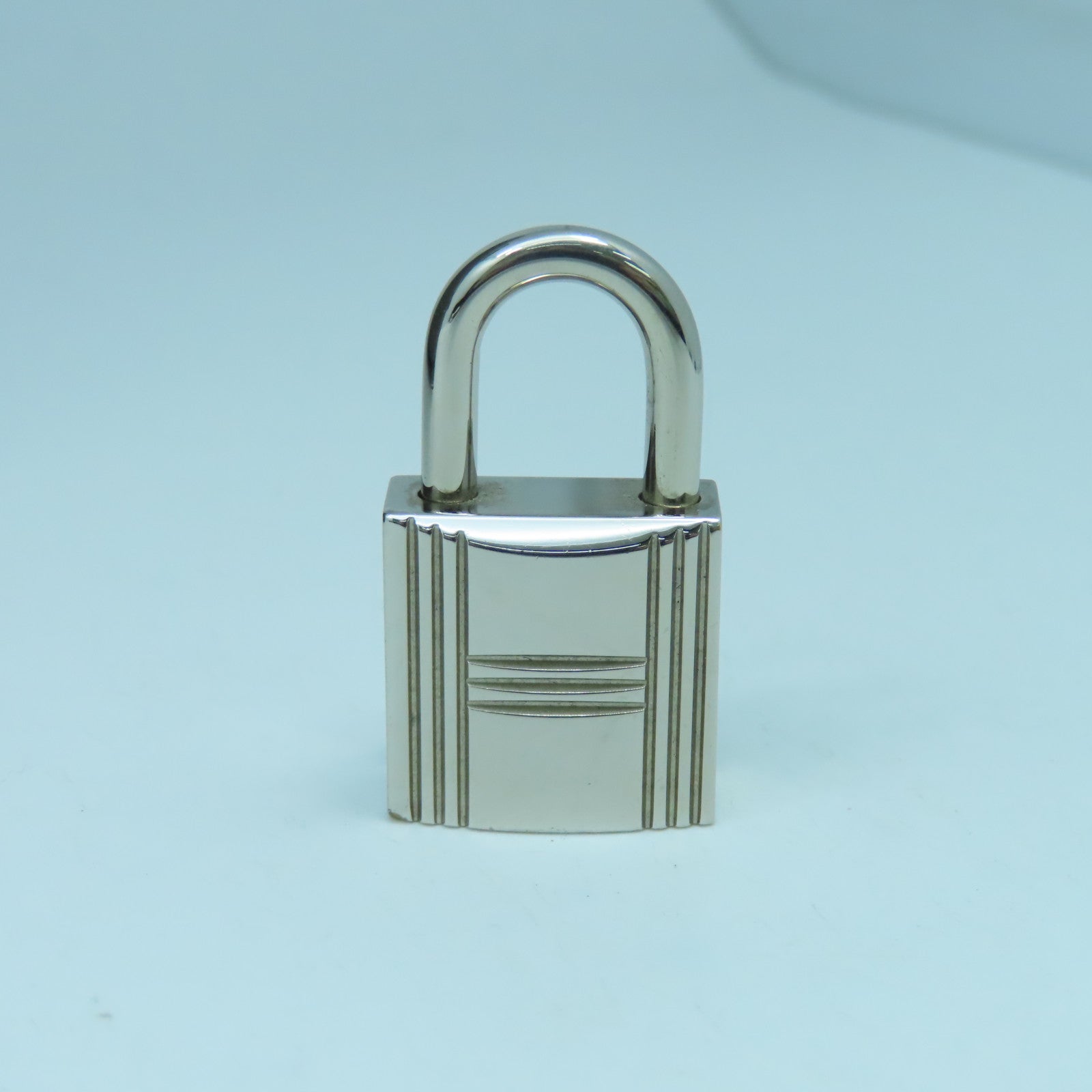 HERMES Clemence皮革Picotin MM银扣手挽袋锡灰色