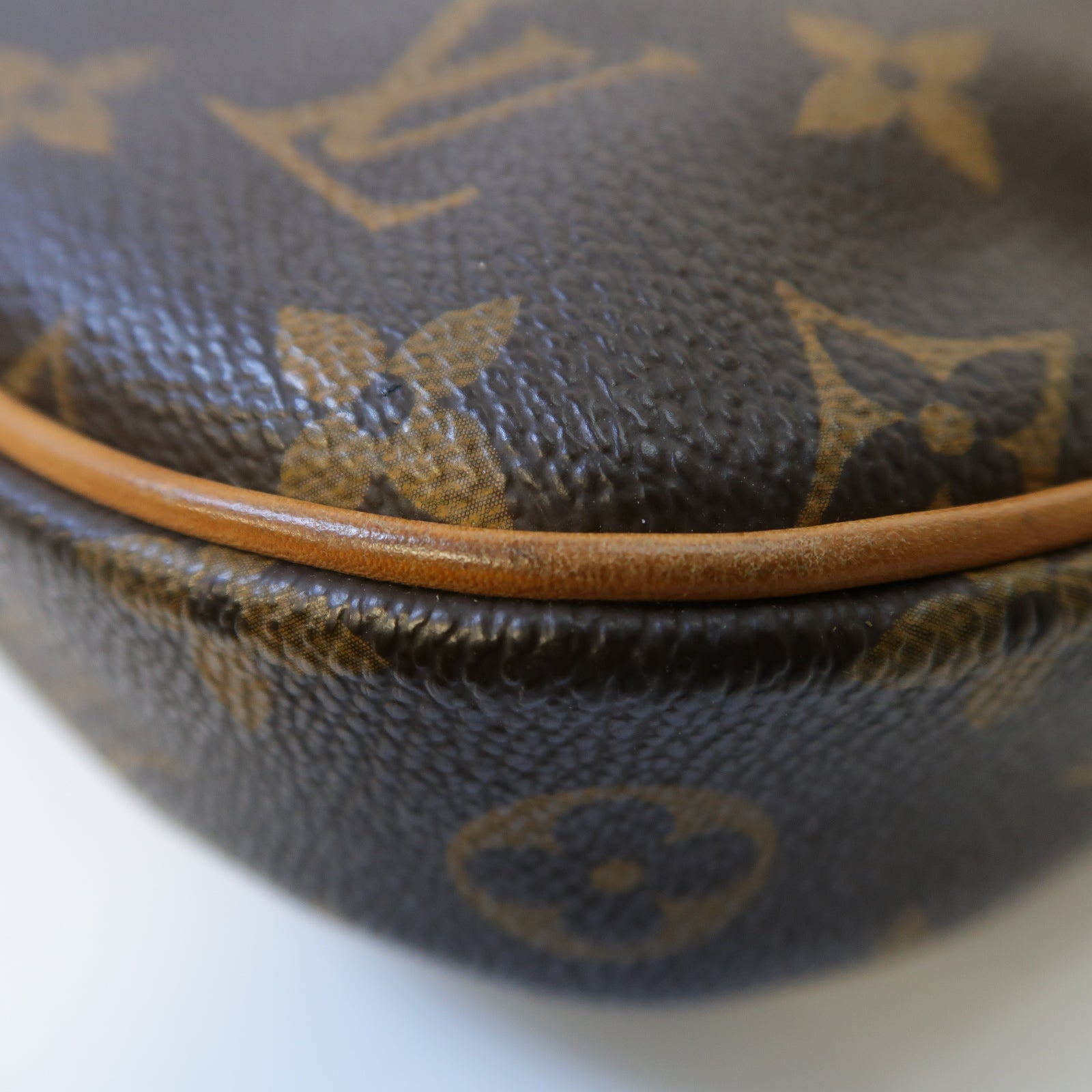 LOUIS VUITTON Monogram Odeon PM金扣肩背袋啡色