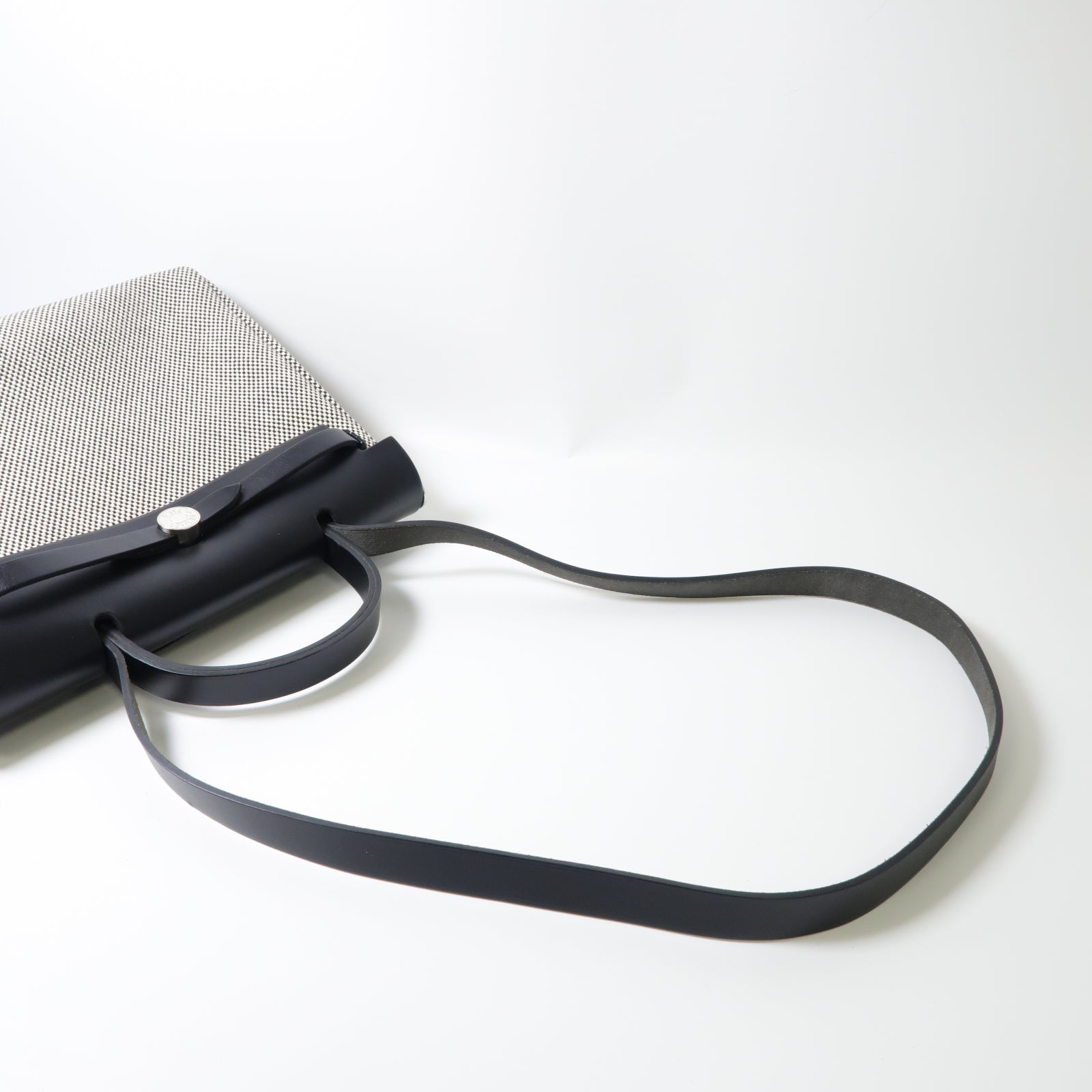 HERMES 帆布/皮革Herbag PM銀扣手挽肩背兩用袋黑色/白色