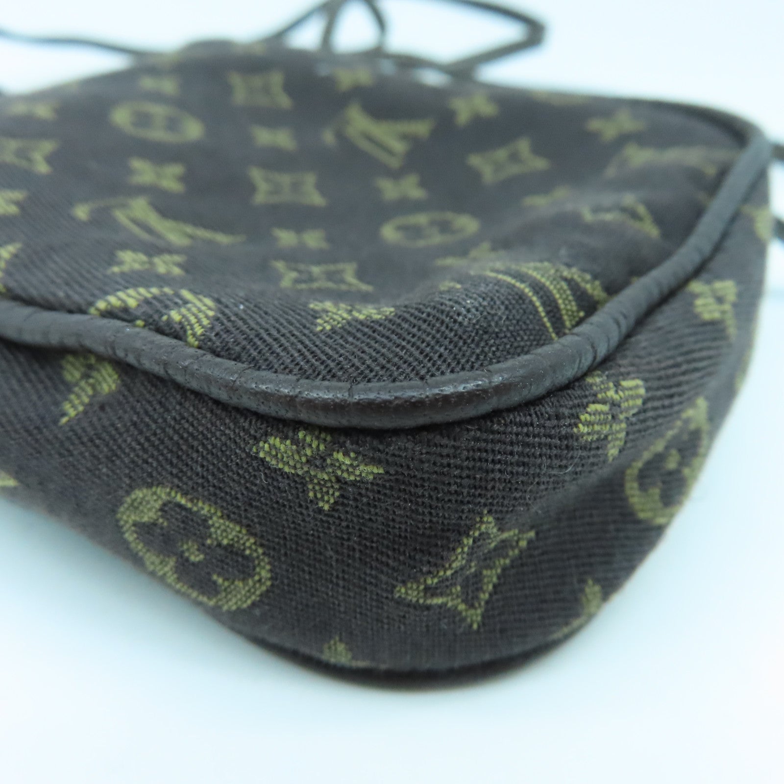 LOUIS VUITTON Monogram Mini Lin Pochette Cancun金扣肩背袋棕色