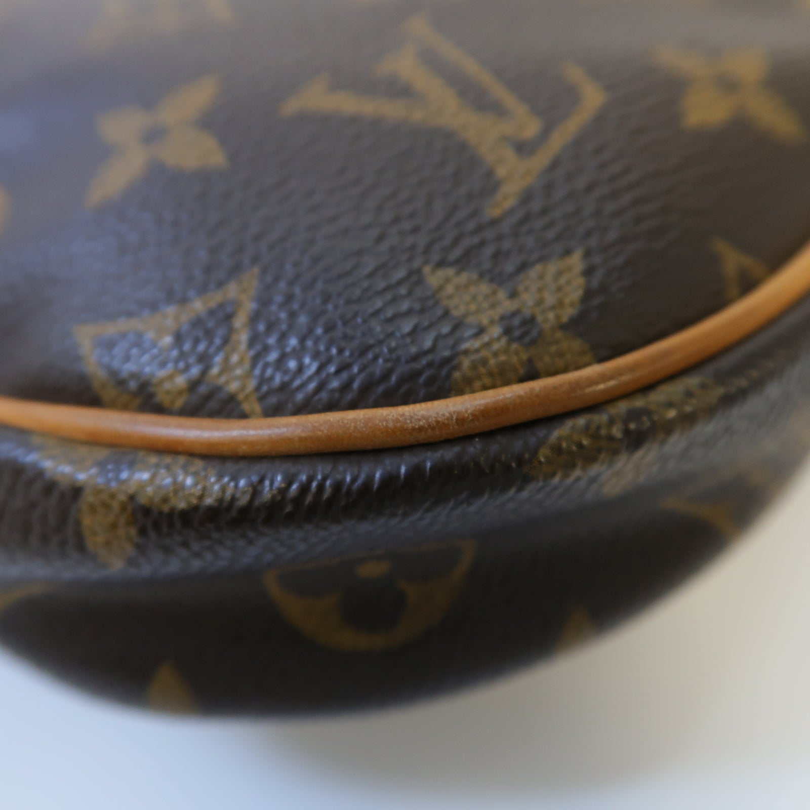 LOUIS VUITTON Monogram Odeon PM金扣肩背袋啡色