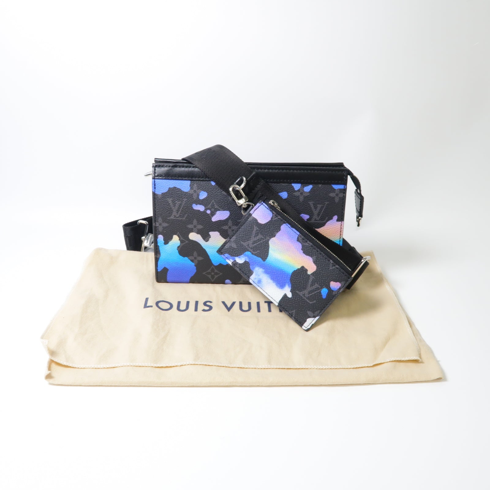 LOUIS VUITTON Monogram Eclipse Pochette To Go銀扣手拿包黑色