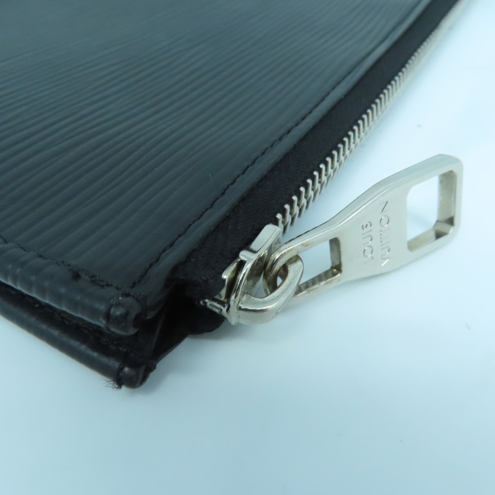 LOUIS VUITTON Epi Pochette Jules PM銀扣手拿包黑色