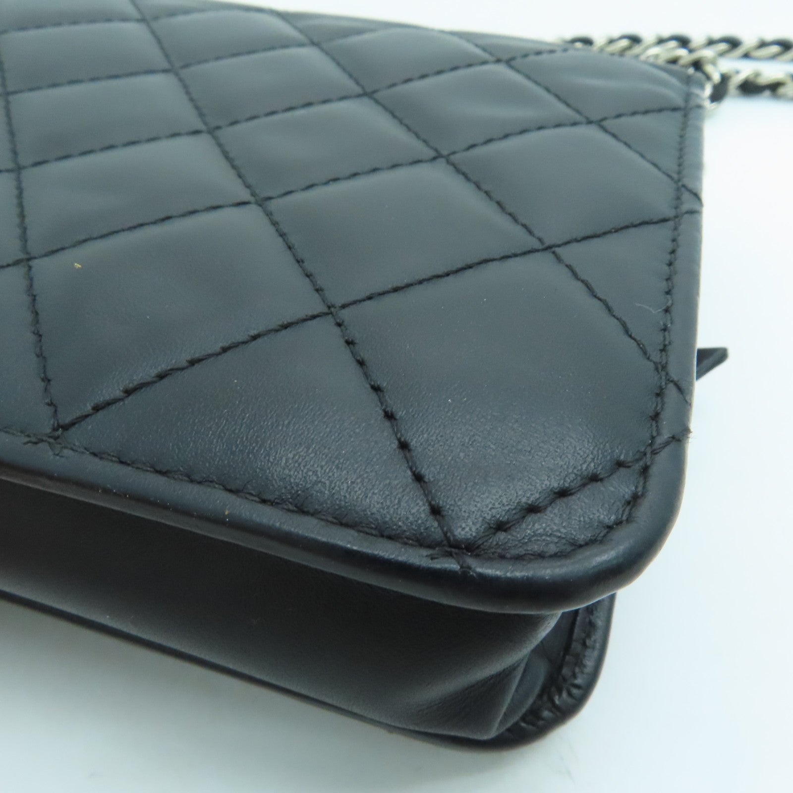 CHANEL 菱格牛皮皮革Cambon WOC銀扣鏈帶肩背袋黑色