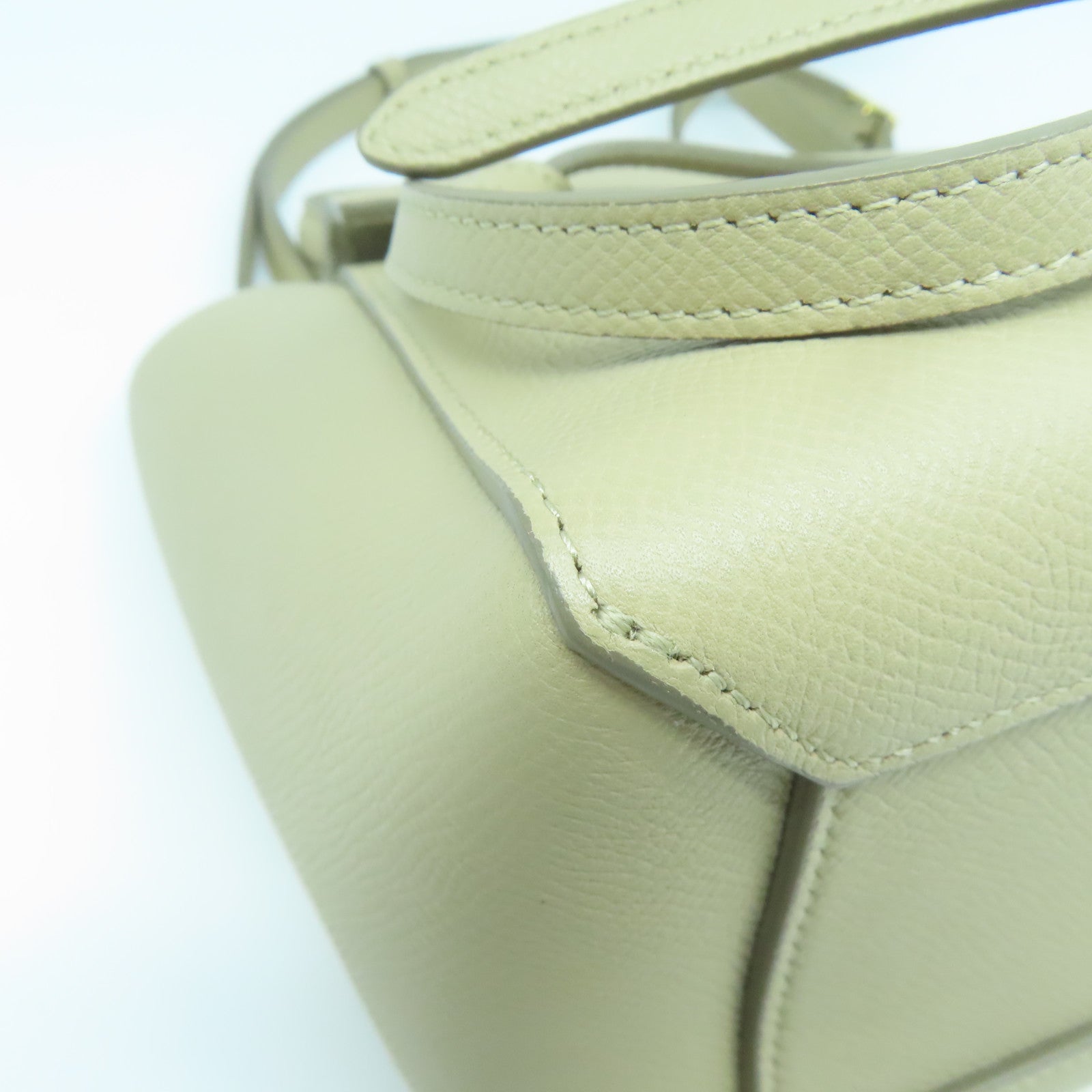 CELINE 牛皮皮革Nano Belt Bag金扣手挽肩背兩用袋米色