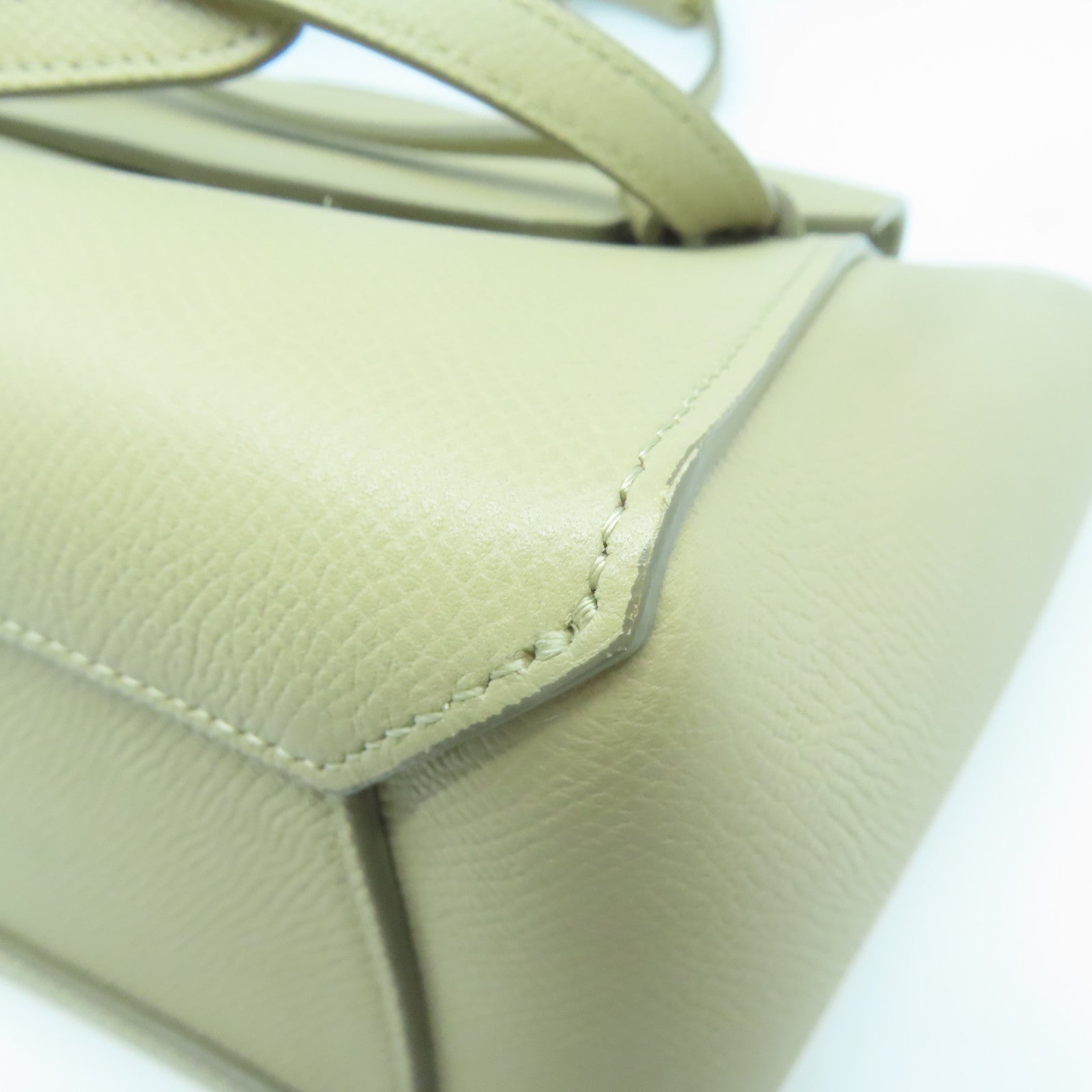 CELINE 牛皮皮革Nano Belt Bag金扣手挽肩背兩用袋米色