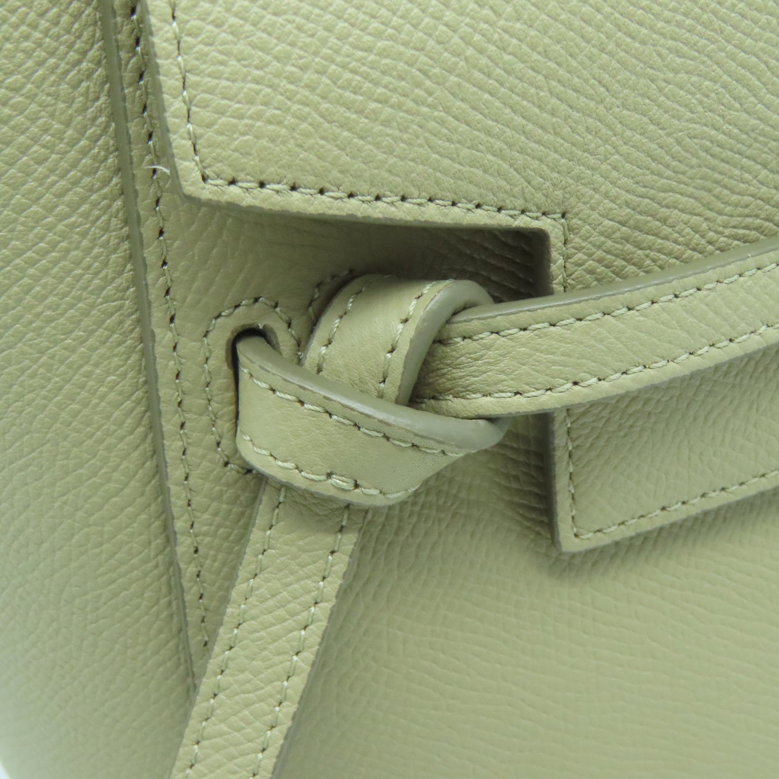 CELINE 牛皮皮革Nano Belt Bag金扣手挽肩背兩用袋米色