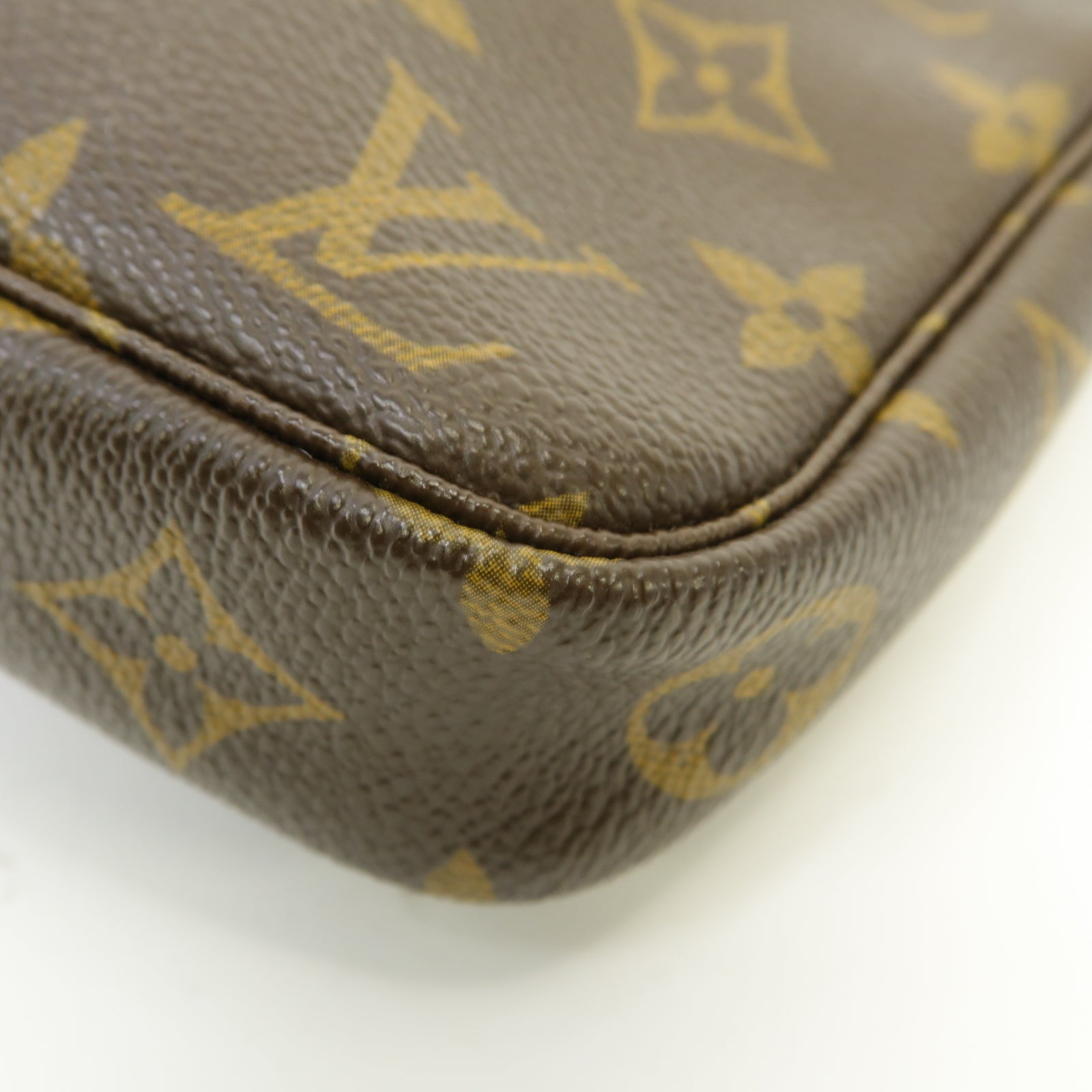 LOUIS VUITTON Monogram Pochette金扣手挽袋棕色