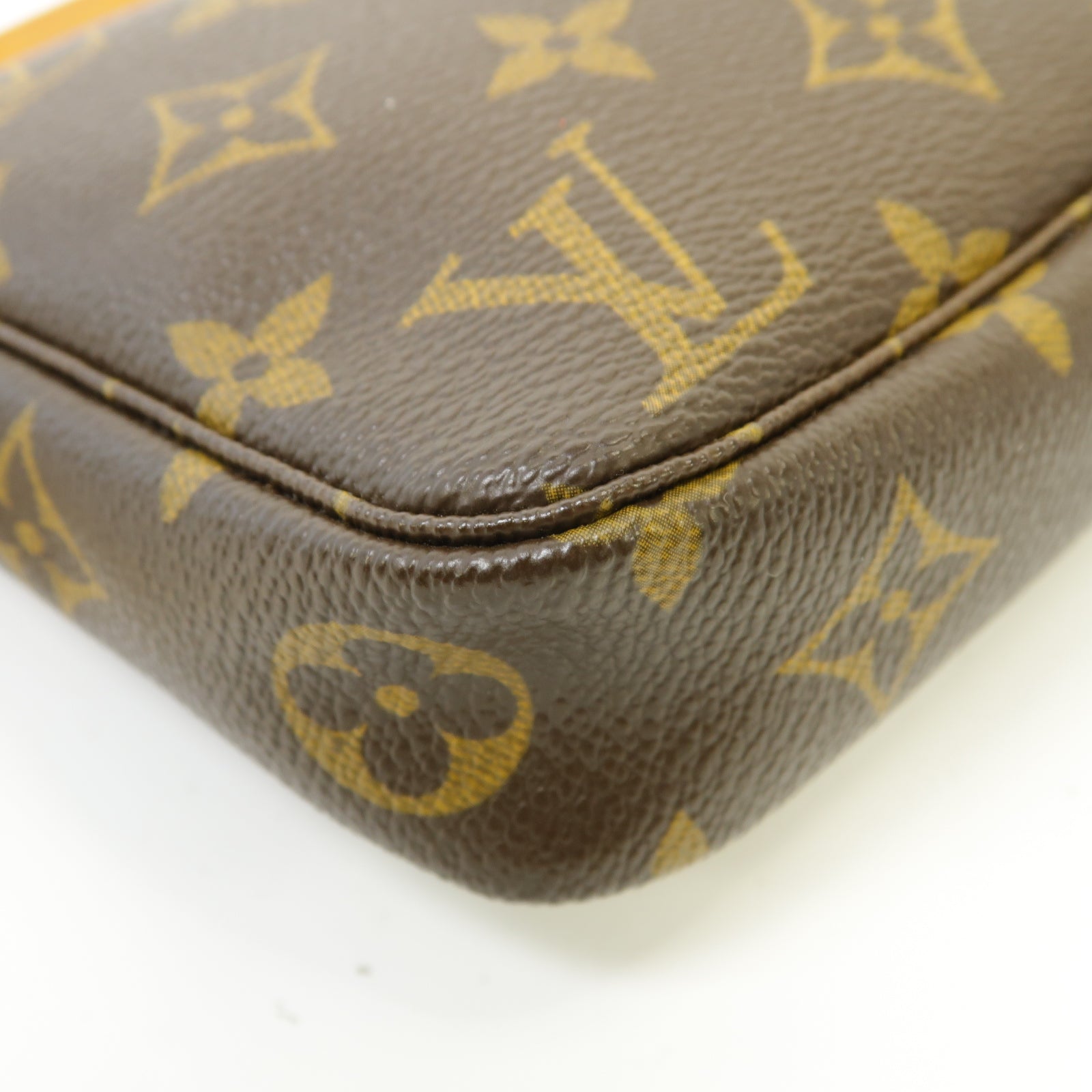 LOUIS VUITTON Monogram Pochette金扣手挽袋棕色