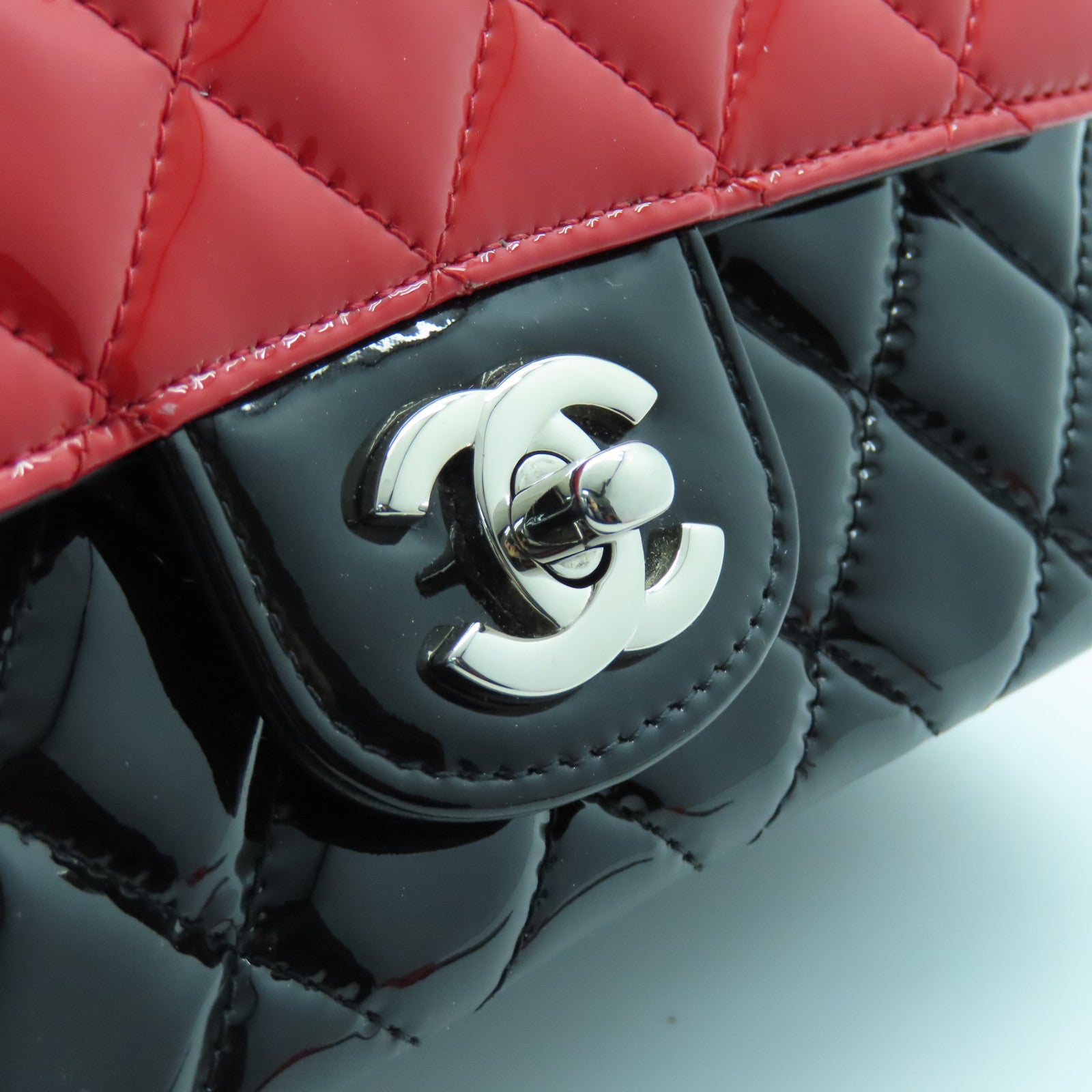 CHANEL 菱格漆皮皮革Chain Shoulder Bag银扣链带肩背袋黑色红色