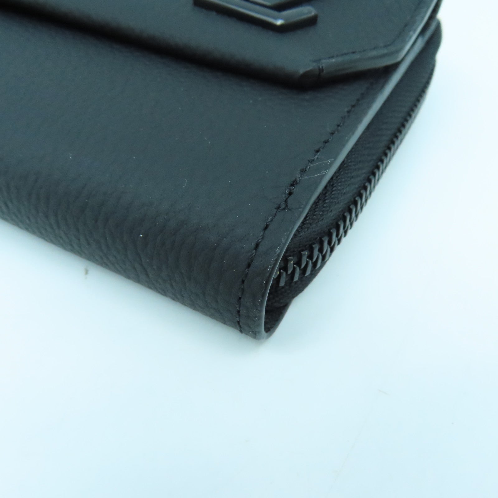 LOUIS VUITTON Grain皮革Aerogram Zippy Wallet長錢包黑色Noir