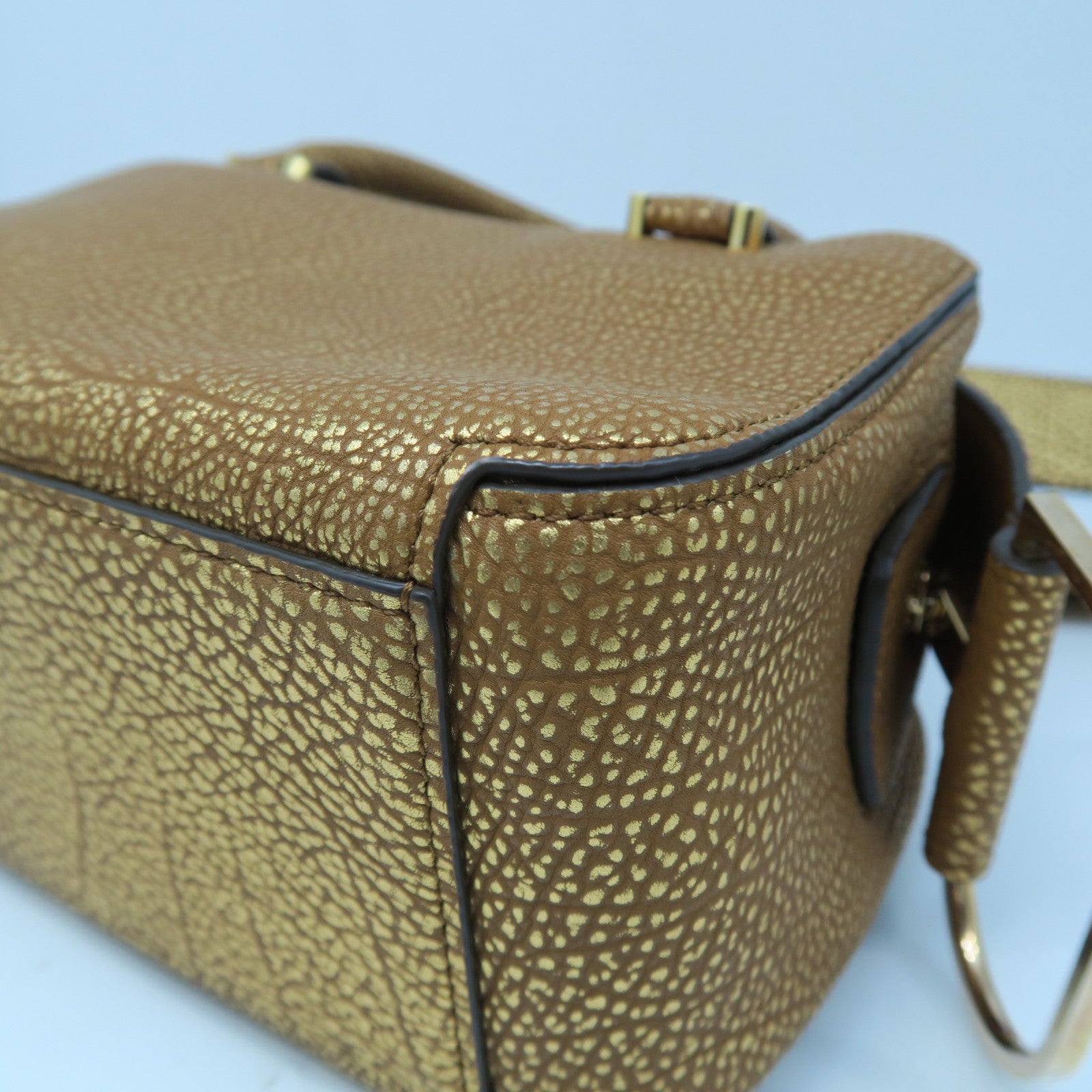 SELECTION 牛皮皮革Delvaux Cool Box Mini金扣手挽肩背两用袋金色