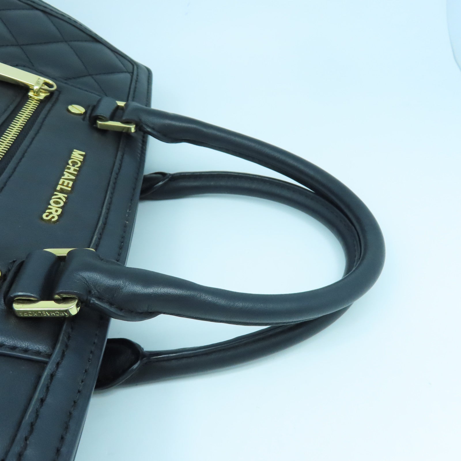 Michael Kors 牛皮皮革2 Way Shoulder金扣手挽肩背两用袋黑色