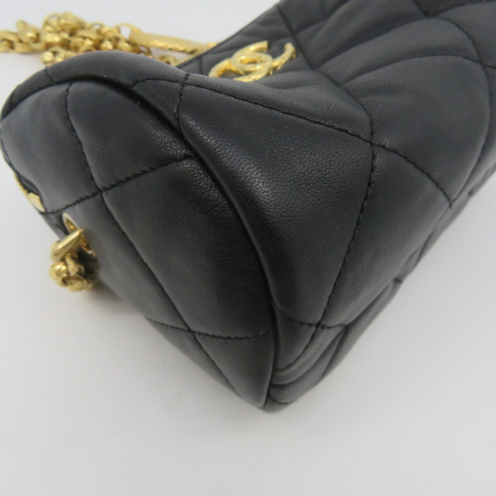 CHANEL 羊皮皮革Chain Shoulder金扣肩背袋黑色