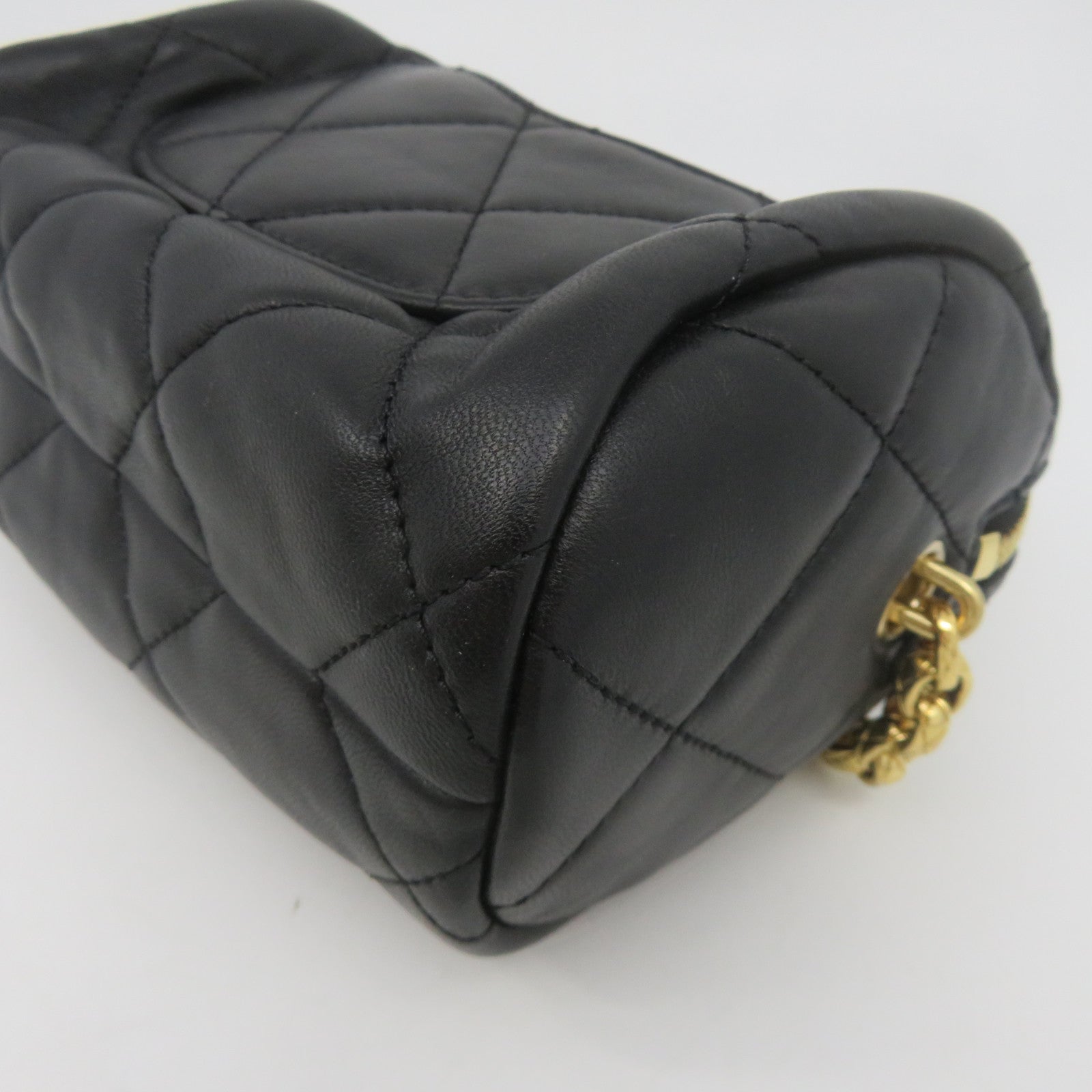 CHANEL 羊皮皮革Chain Shoulder金扣肩背袋黑色