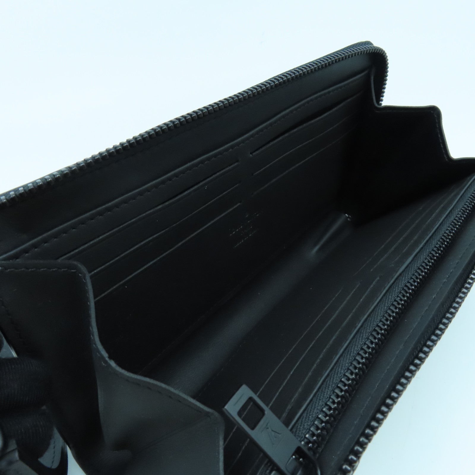 LOUIS VUITTON Grain皮革Aerogram Zippy Wallet長錢包黑色Noir