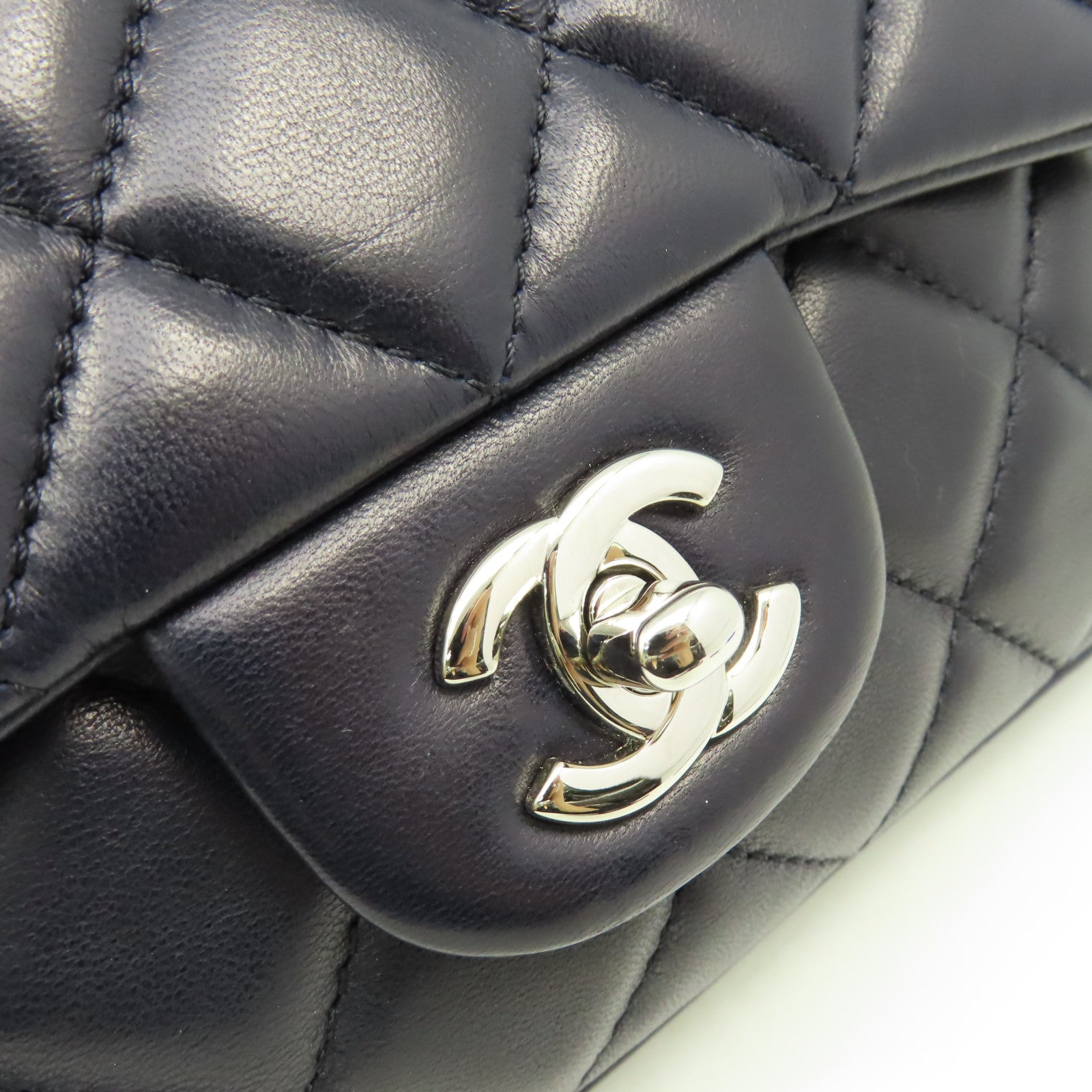 CHANEL 菱格羊皮皮革Chain Shoulder Bag銀扣鏈帶肩背袋寶藍色