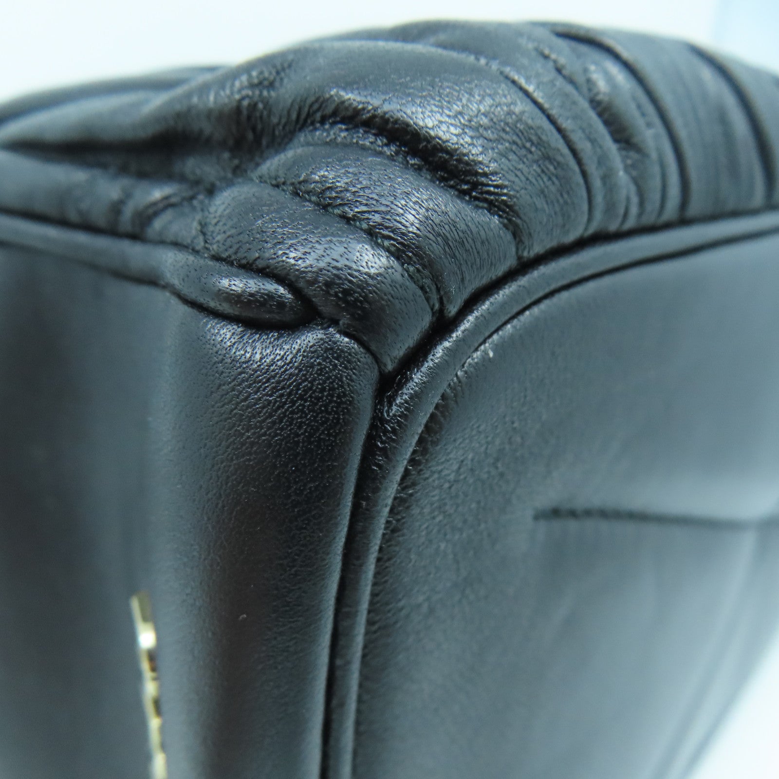 Miu Miu 羊皮皮革Miu Miu Backpack金扣背包黑色