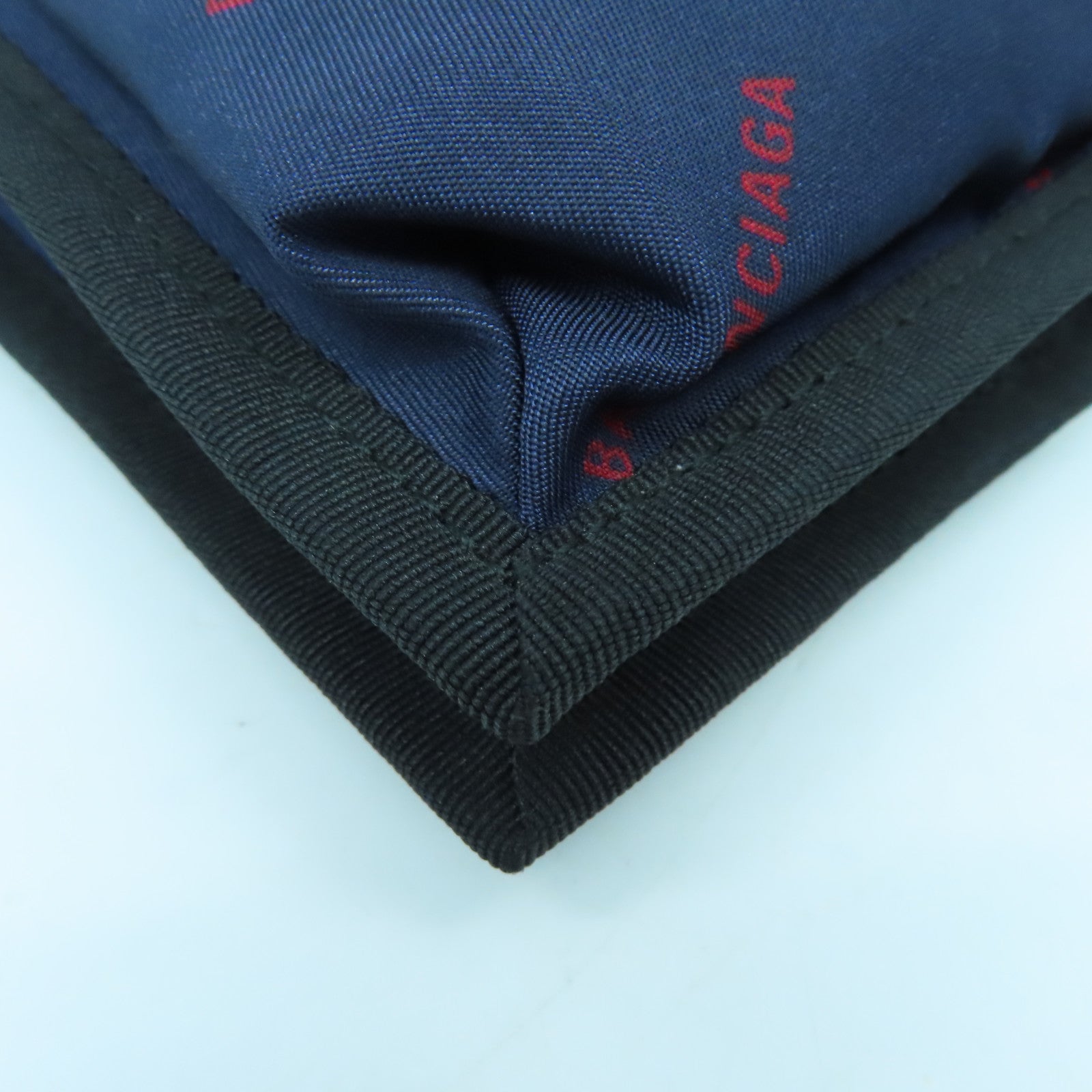 BALENCIAGA 尼龍Shoulder Bag肩背袋藍色