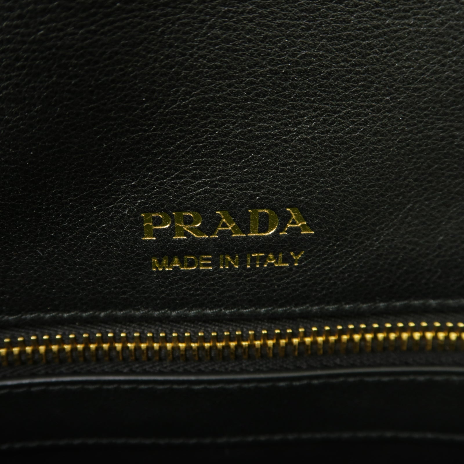 PRADA 牛皮皮革Chain Shoulder Bag金扣鏈帶肩背袋黒色