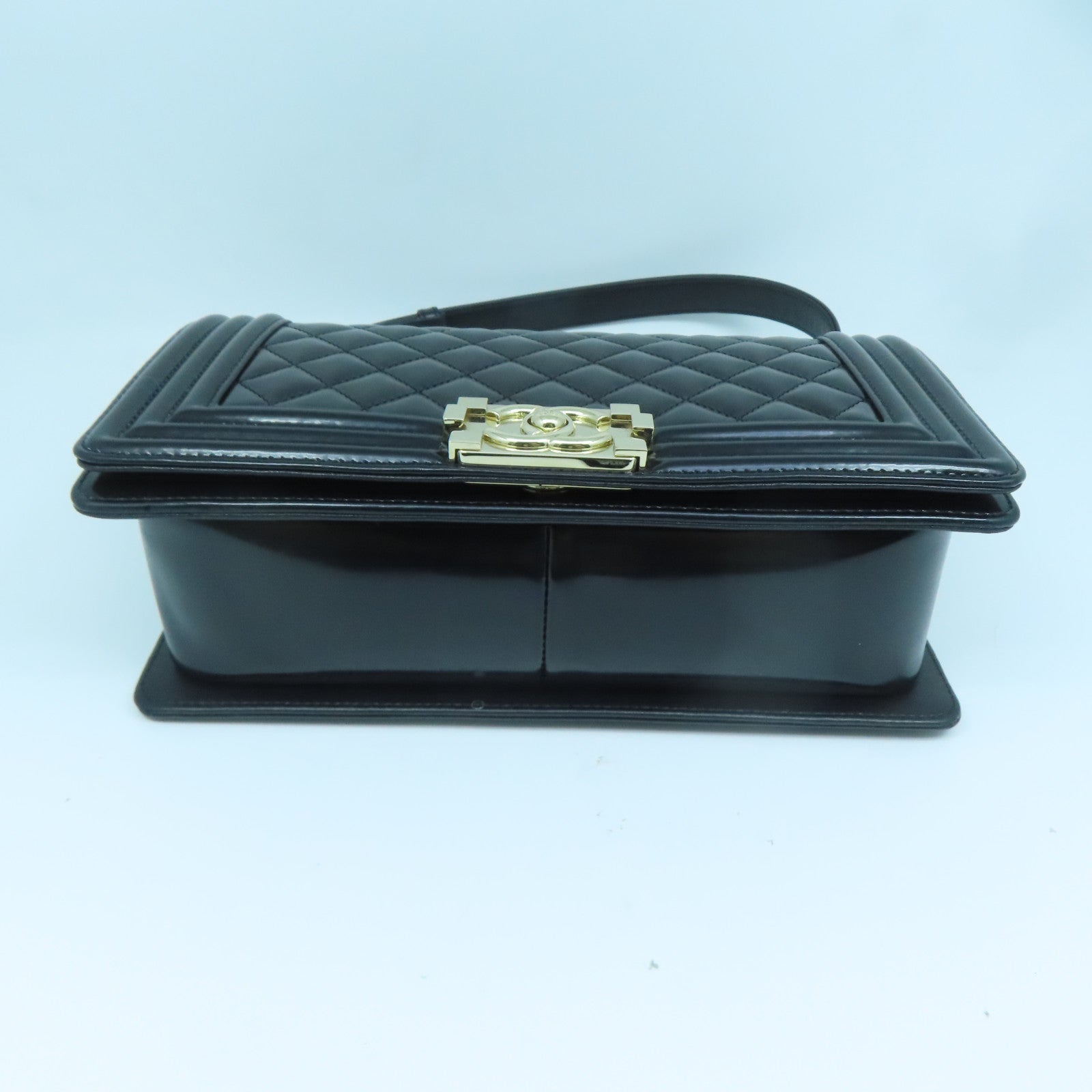 CHANEL 【激減優惠】菱格牛皮皮革Boy 25金扣鏈帶肩背袋黑色