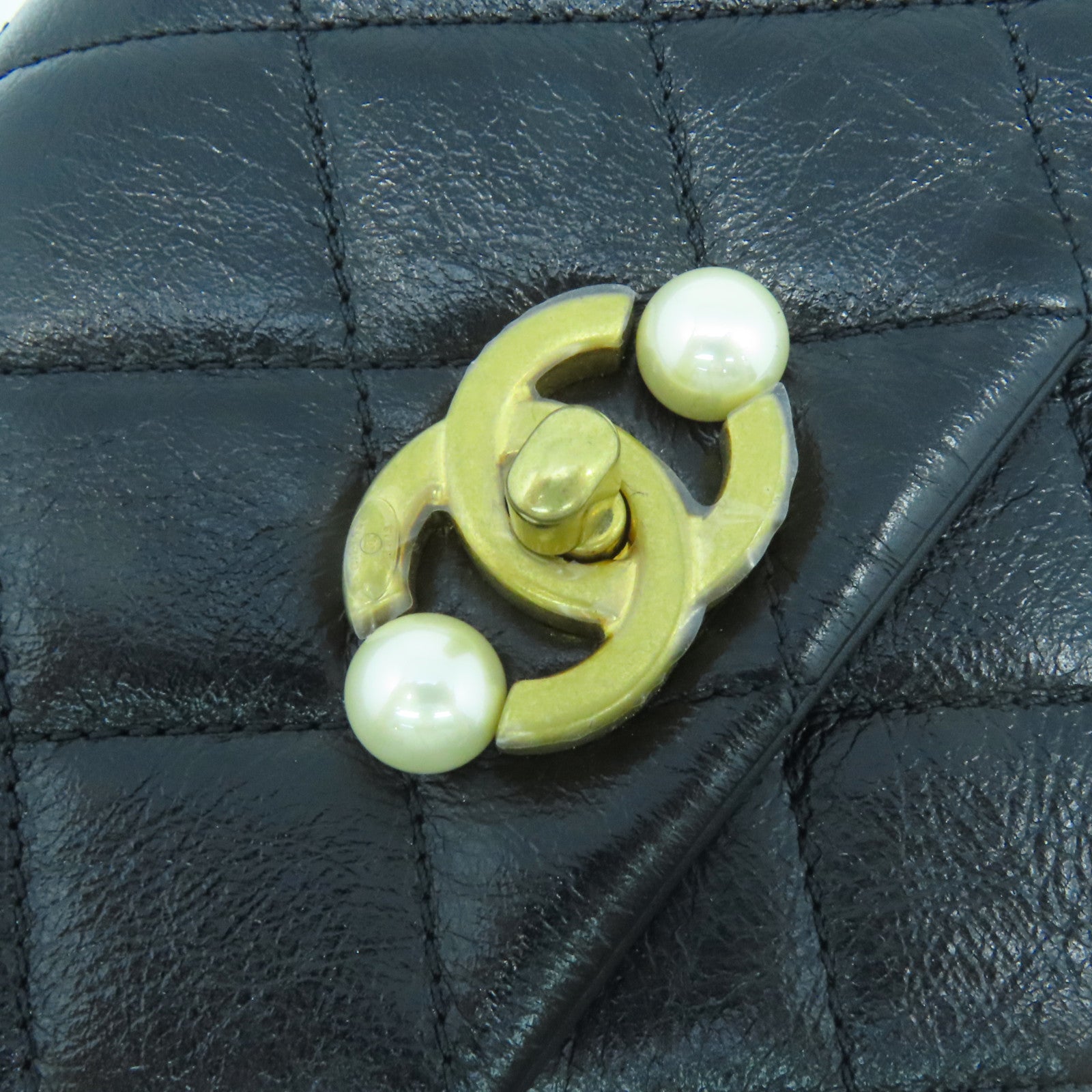 CHANEL 菱格牛皮皮革Chain Shoulder Bag金扣鏈帶肩背袋黑色