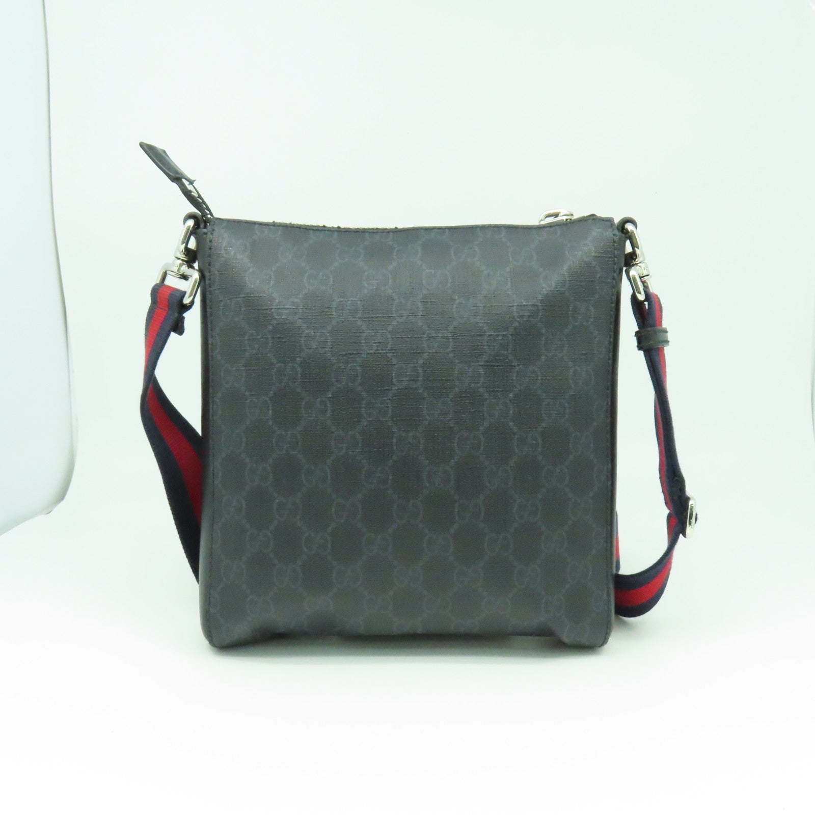 GUCCI 塗層帆布/牛皮皮革GG Supreme Messenger Bag銀扣肩背袋黑色