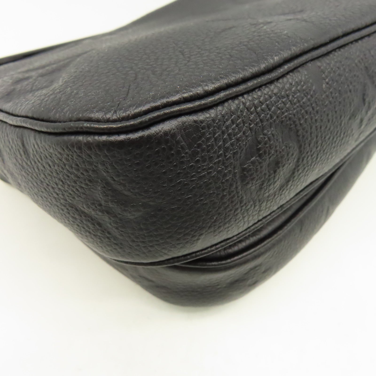 LOUIS VUITTON Monogram Empreinte Multi Pochette Accessories Shoulder Bag肩背袋黑色