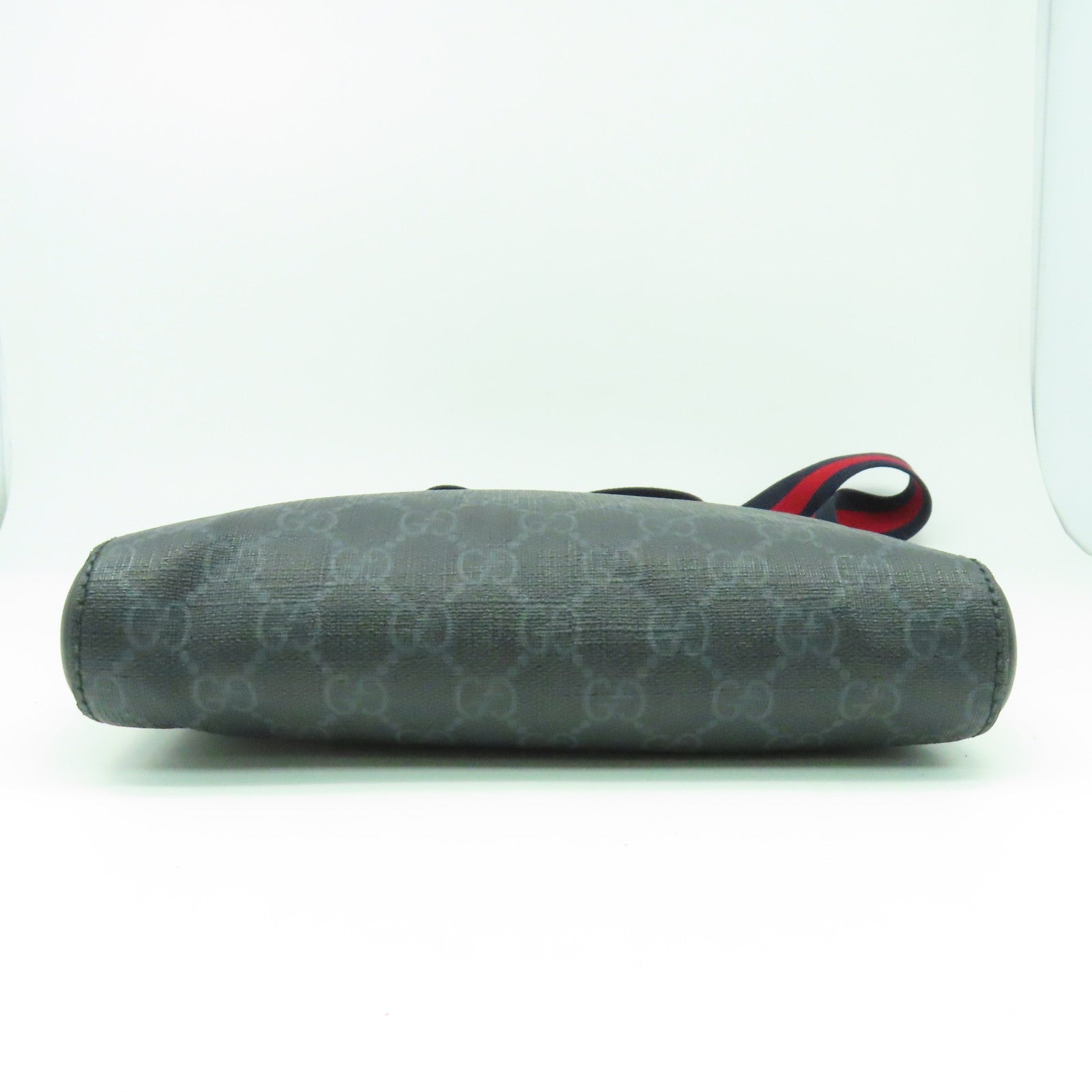 GUCCI 塗層帆布/牛皮皮革GG Supreme Messenger Bag銀扣肩背袋黑色