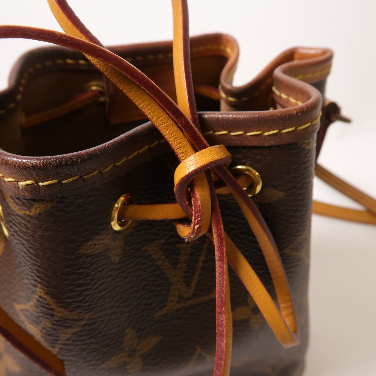 LOUIS VUITTON Monogram Nano Noe金扣肩背袋啡色