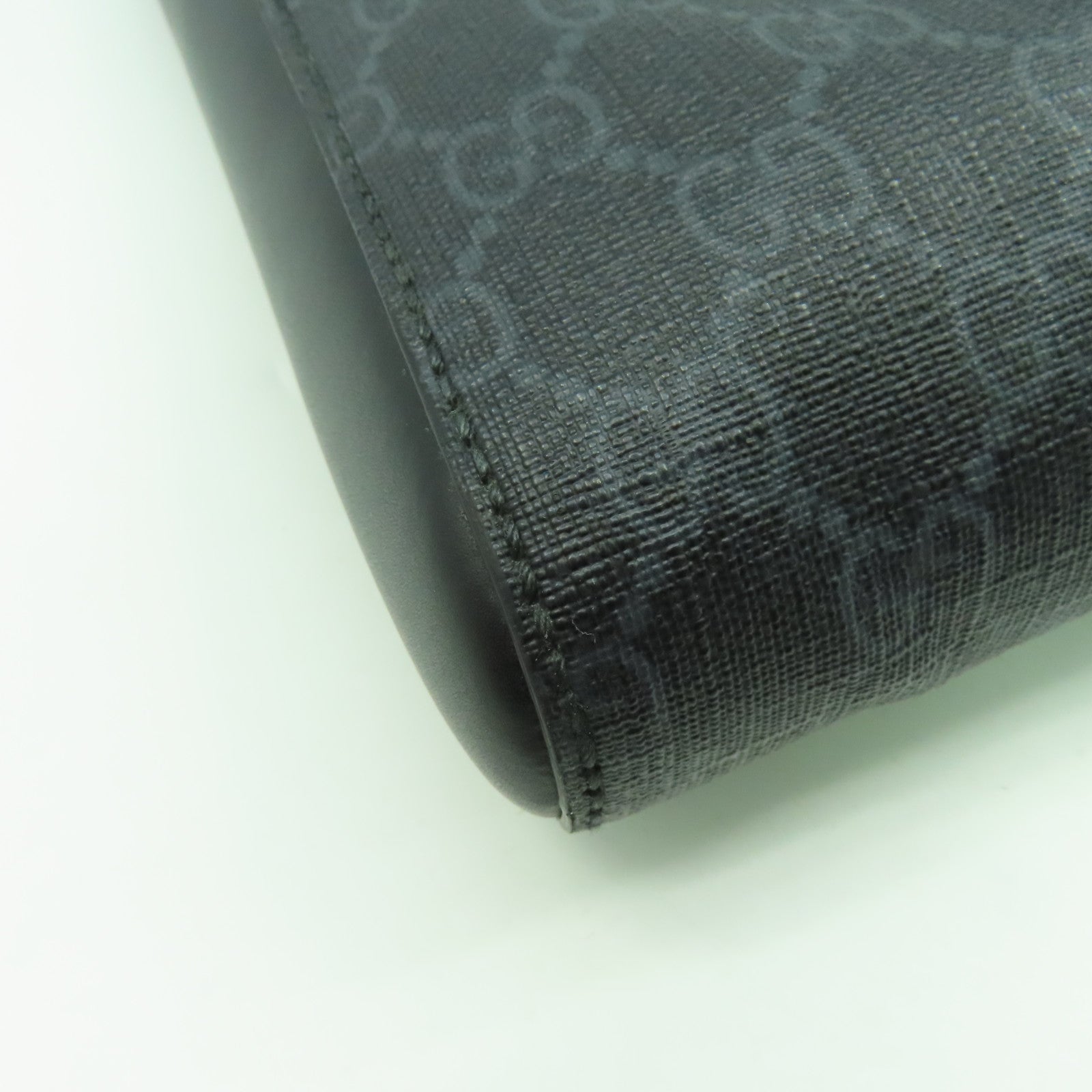 GUCCI 塗層帆布/牛皮皮革GG Supreme Messenger Bag銀扣肩背袋黑色