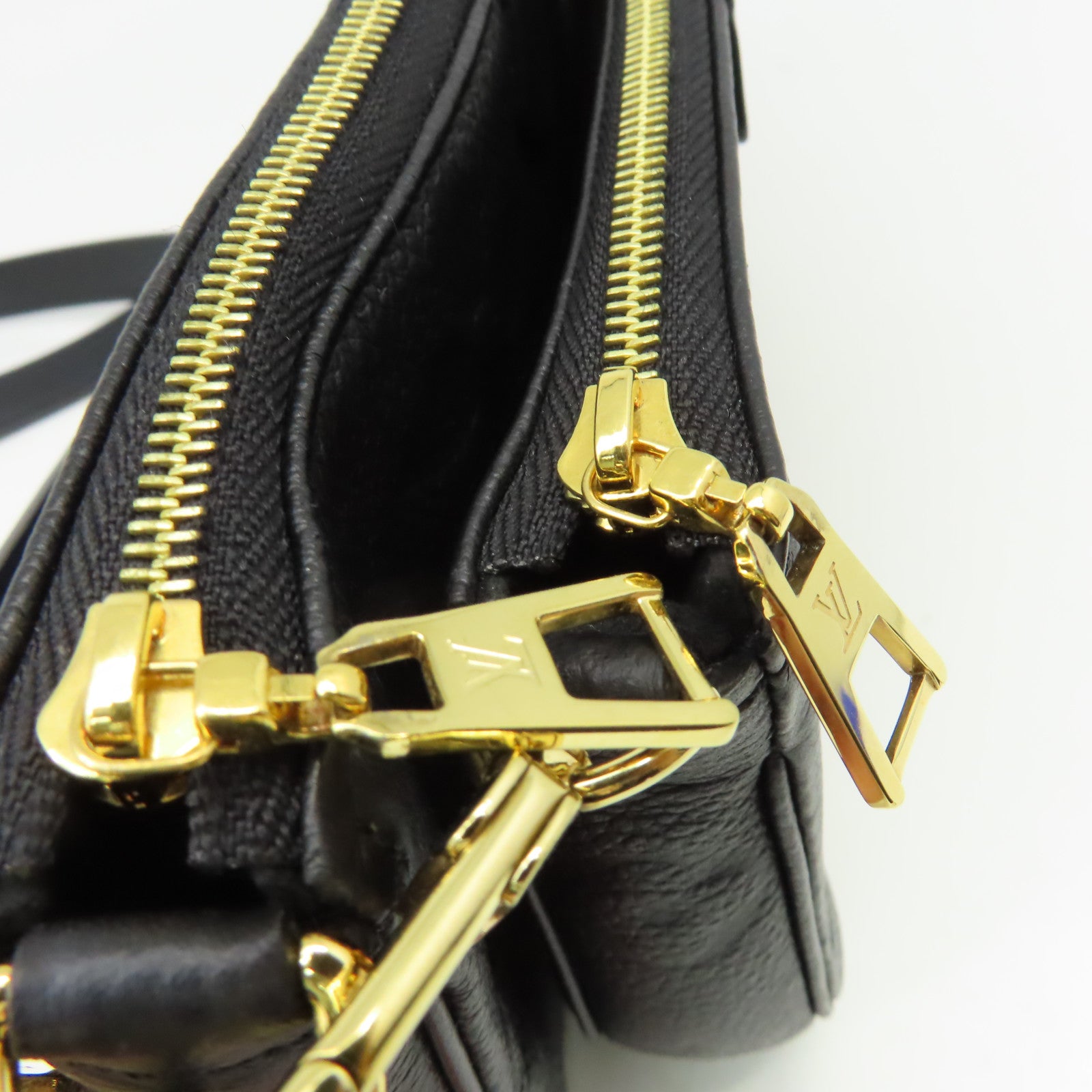 LOUIS VUITTON Monogram Empreinte Multi Pochette Accessories Shoulder Bag肩背袋黑色